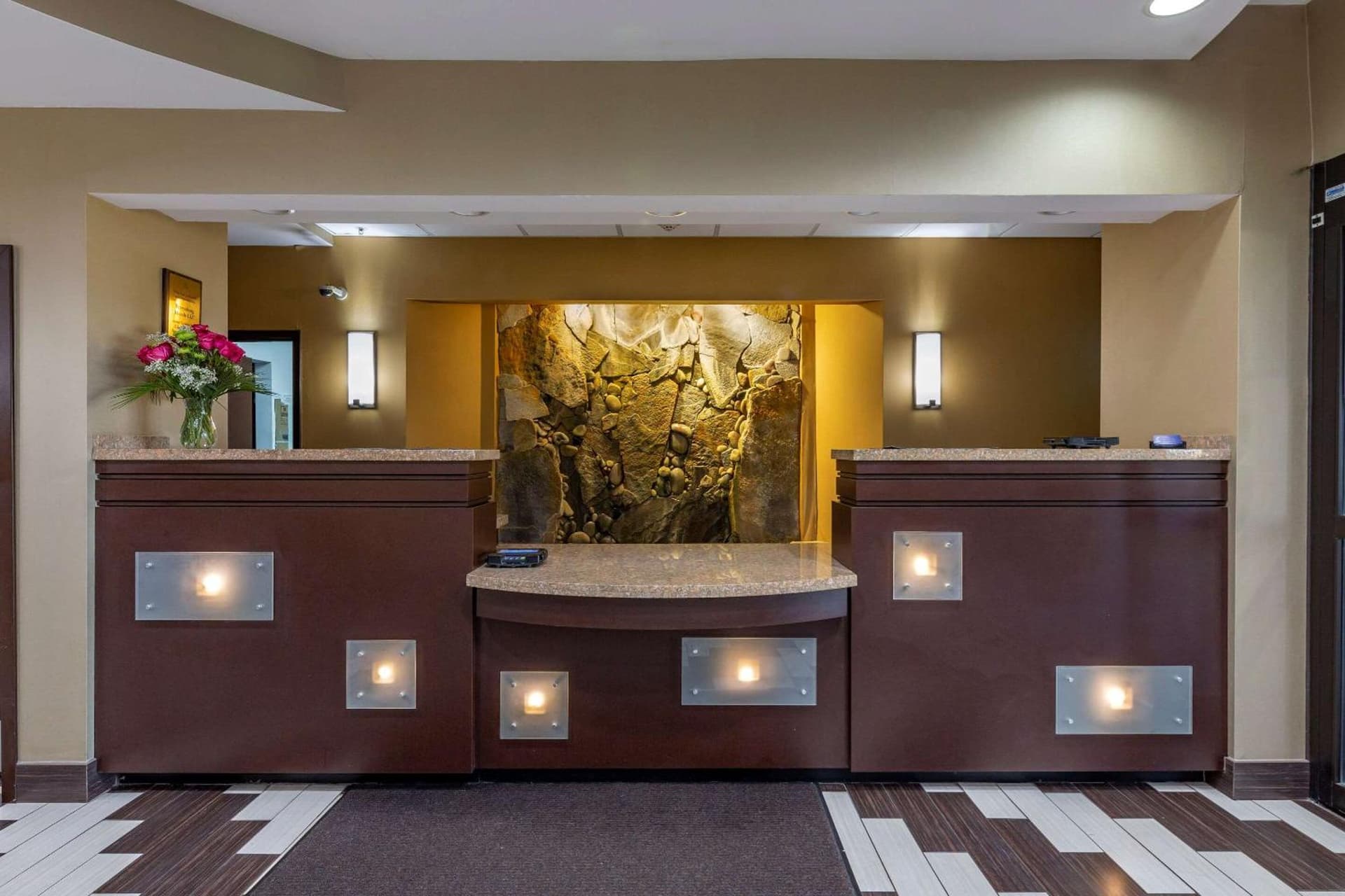 Comfort Suites Perrysburg - Toledo South property views in Perrysburg, OH — gallery photo 3