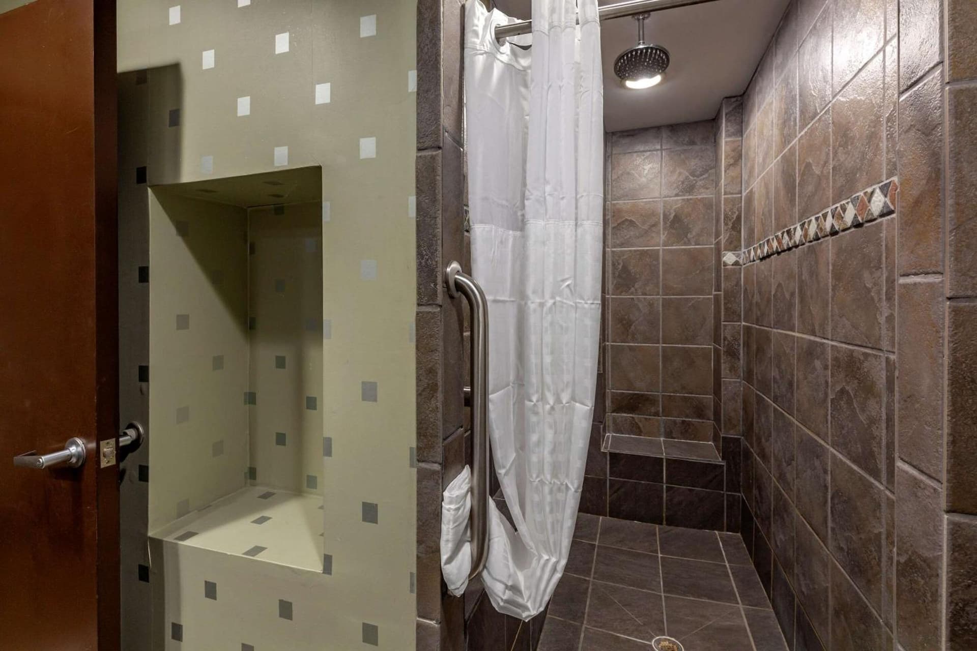 Comfort Suites Perrysburg - Toledo South gallery photo in Perrysburg, OH — image 26