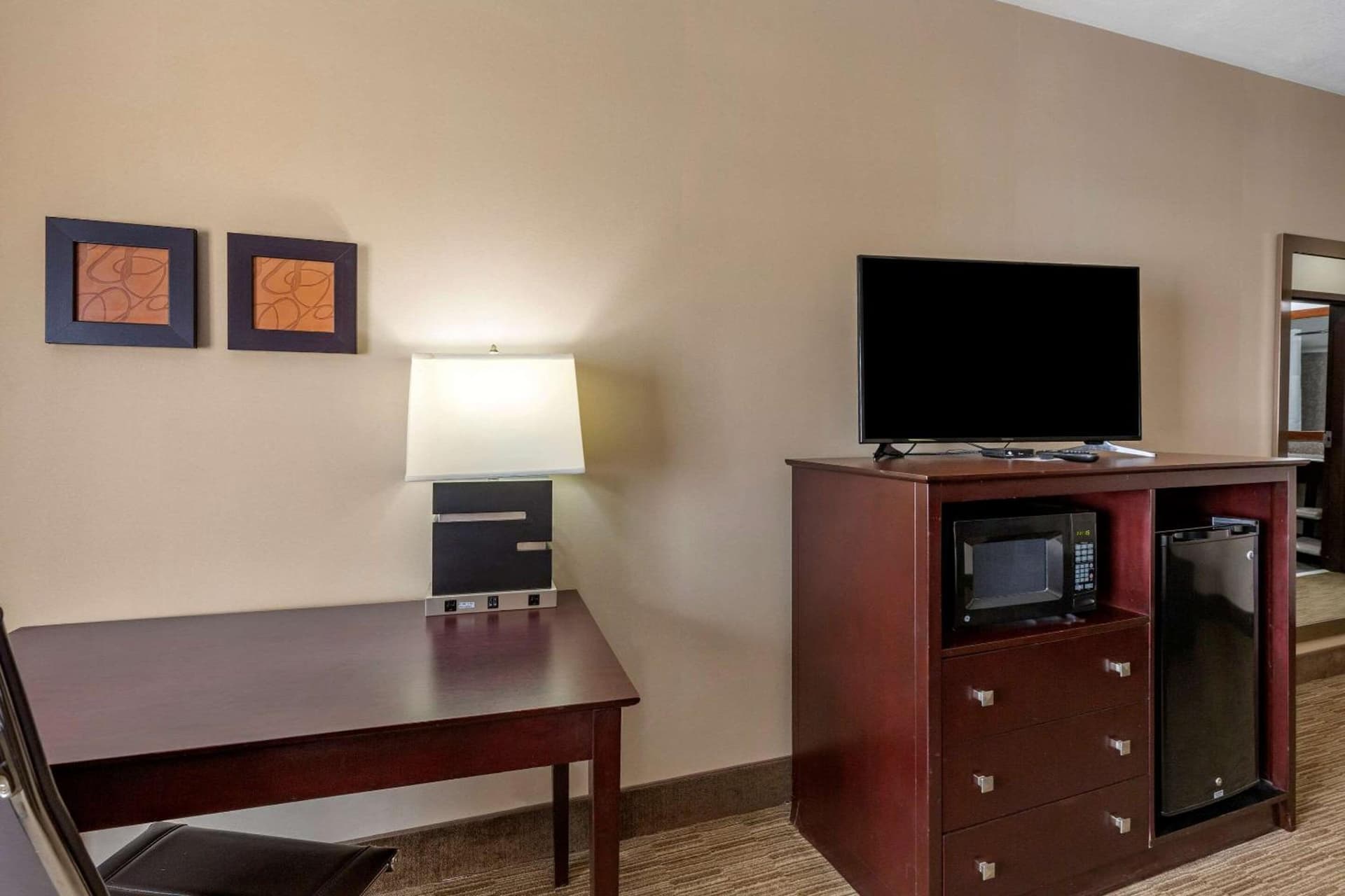 Comfort Suites Perrysburg - Toledo South gallery photo in Perrysburg, OH — image 4