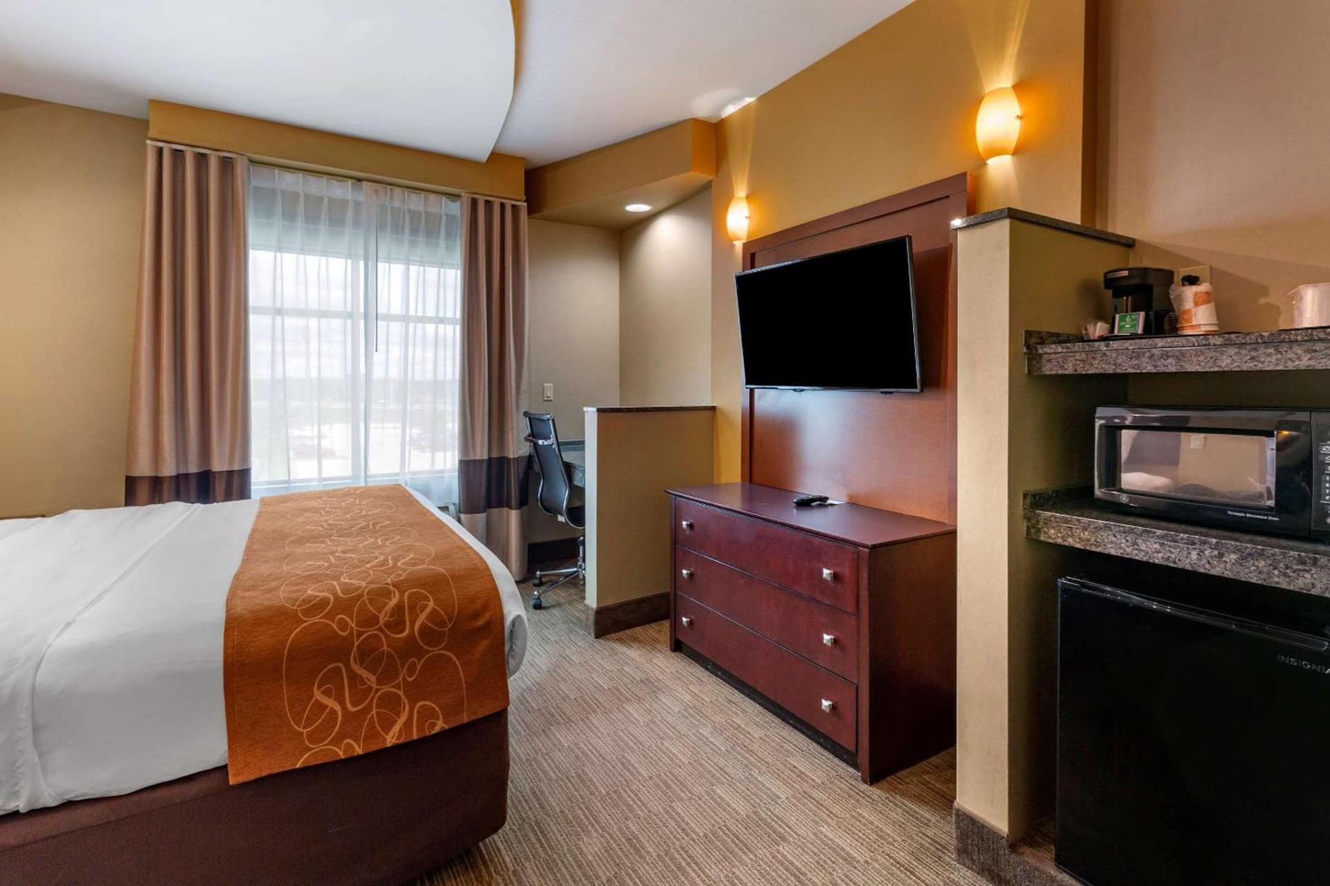 Comfort Suites Perrysburg - Toledo South gallery photo in Perrysburg, OH — image 11