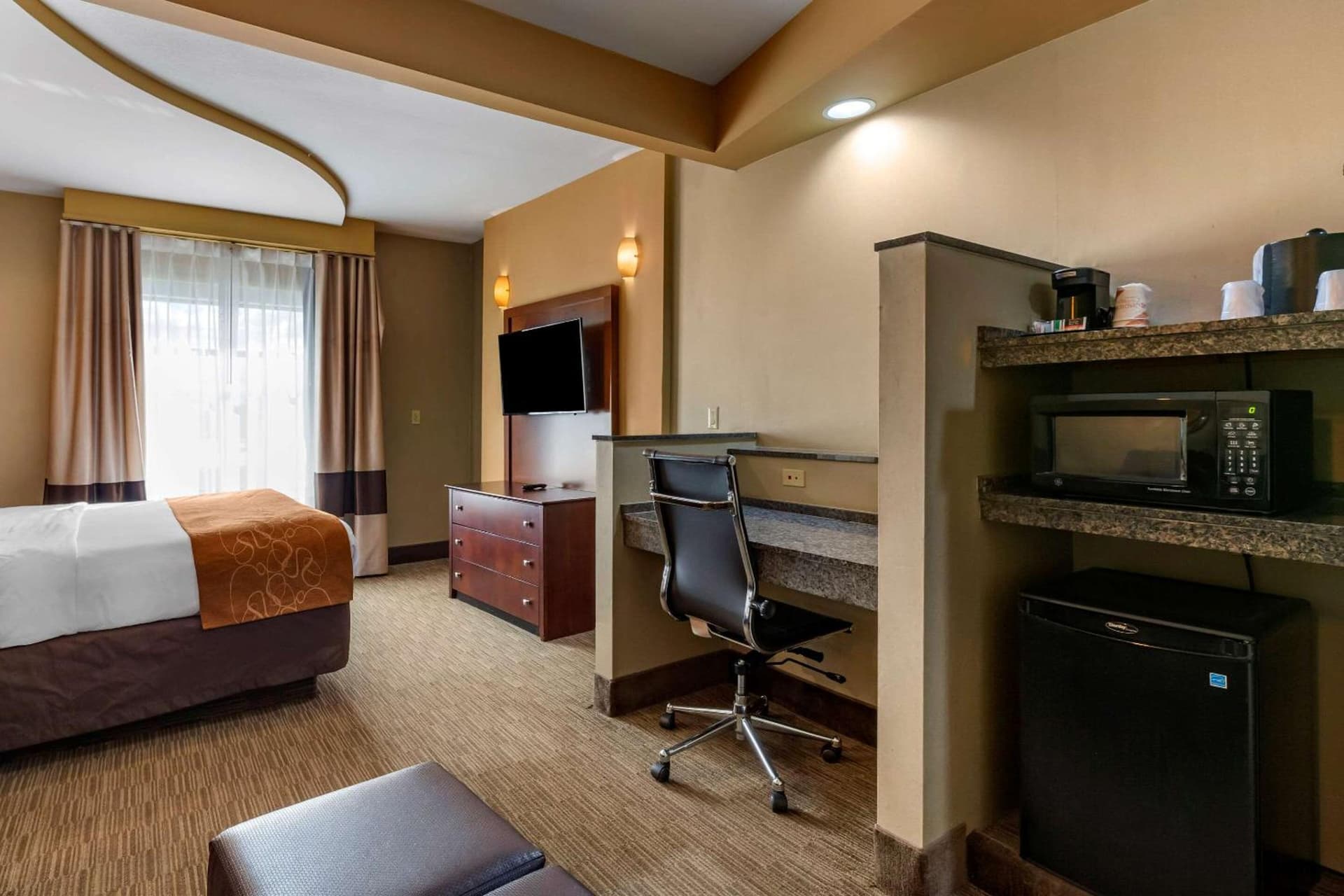 Comfort Suites Perrysburg - Toledo South gallery photo in Perrysburg, OH — image 13