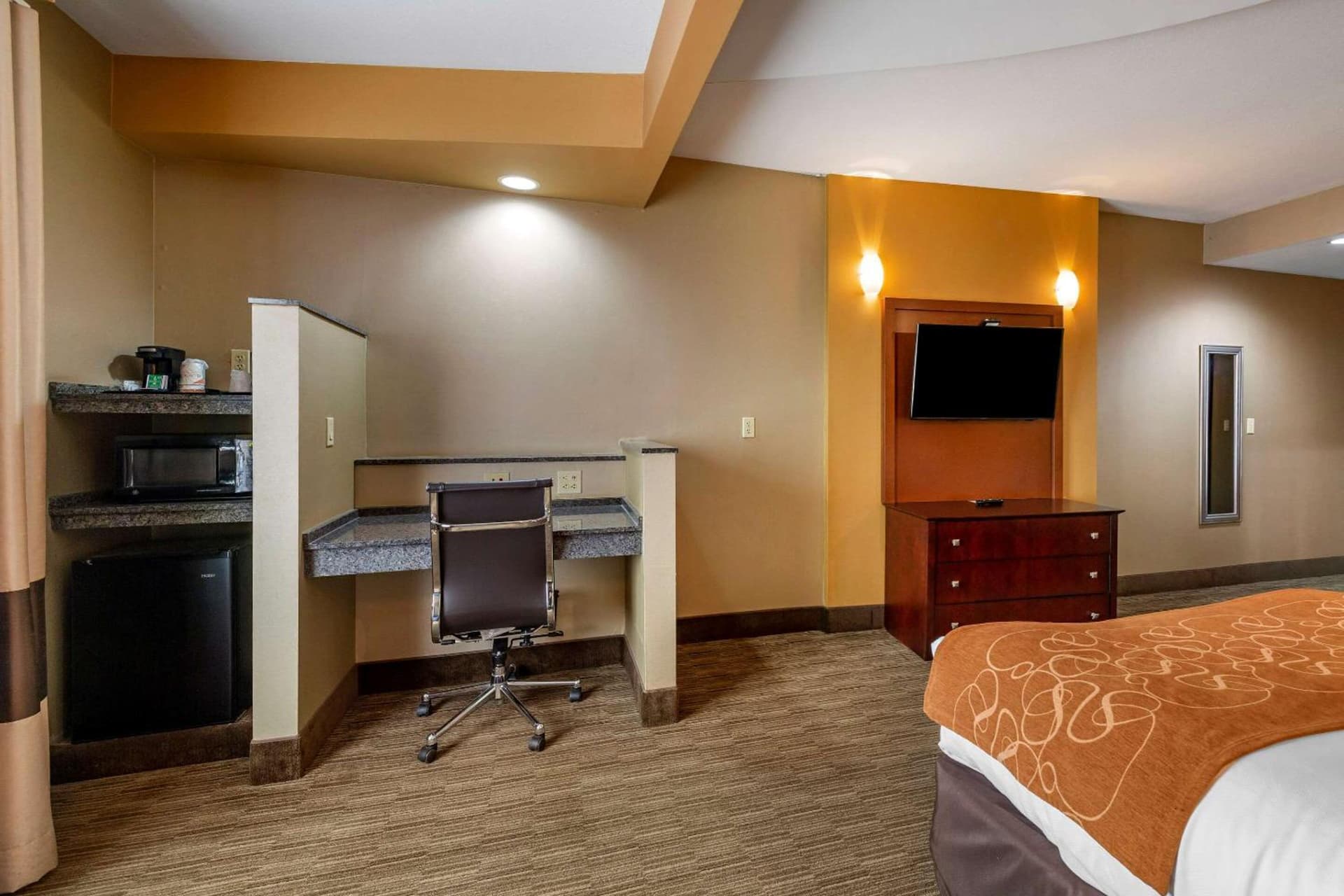 Comfort Suites Perrysburg - Toledo South gallery photo in Perrysburg, OH — image 12