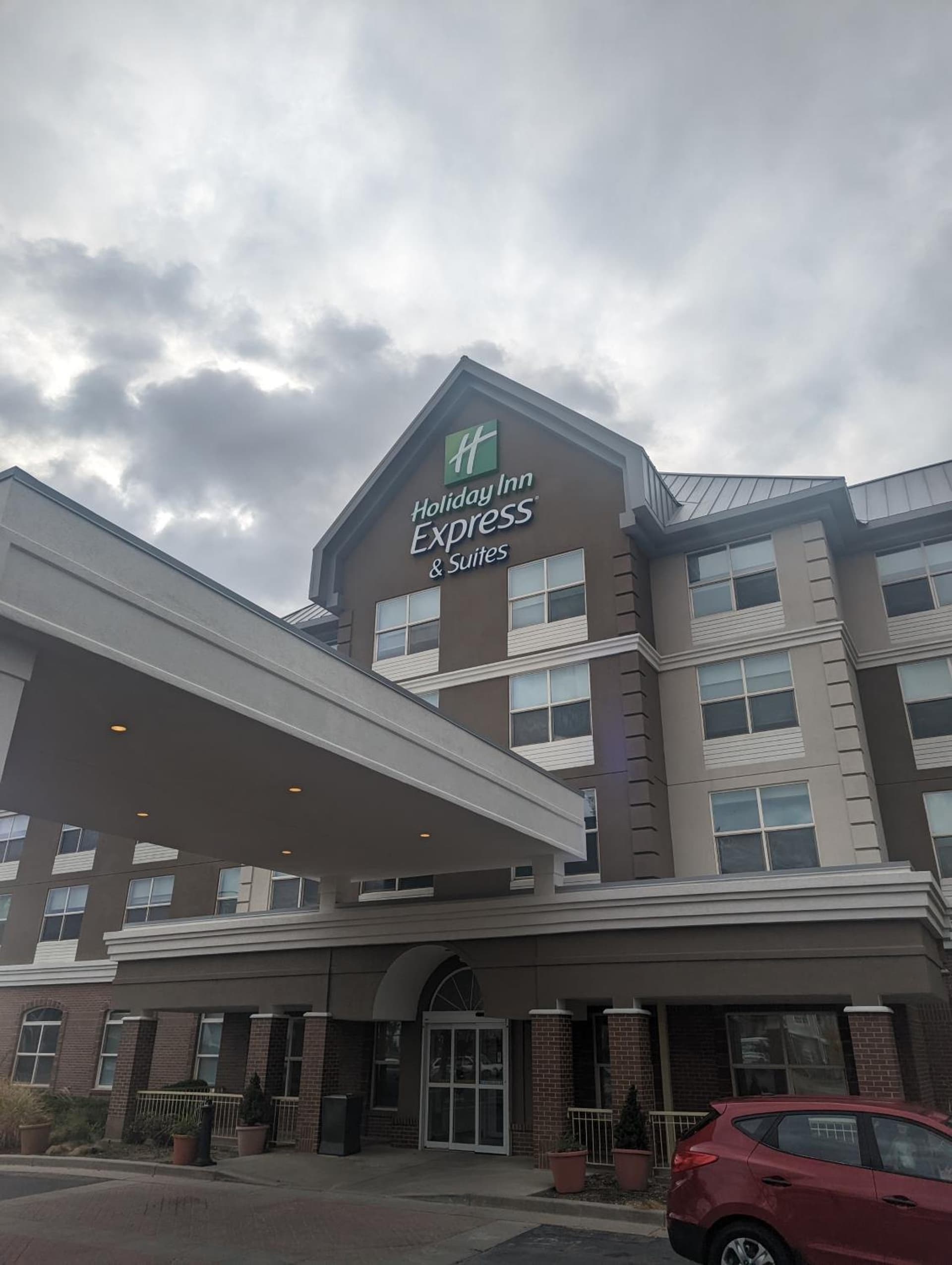 Holiday Inn Express & Suites Salt Lake City N - Bountiful gallery photo in Bountiful, UT — image 7