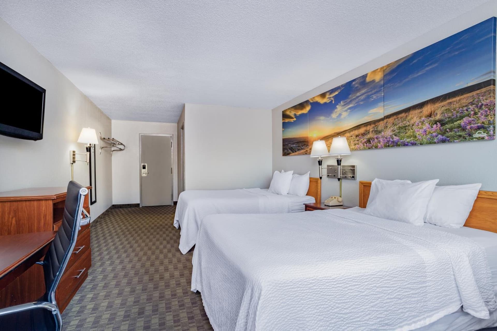 Days Inn by Wyndham Cambridge gallery photo in Cambridge, OH — image 17