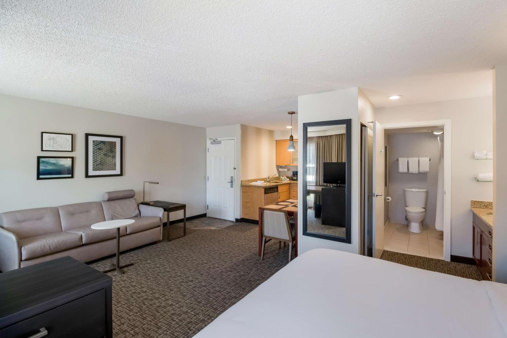 Sonesta ES Suites Huntington Beach Fountain Valley gallery photo in Huntington Beach, CA — image 29