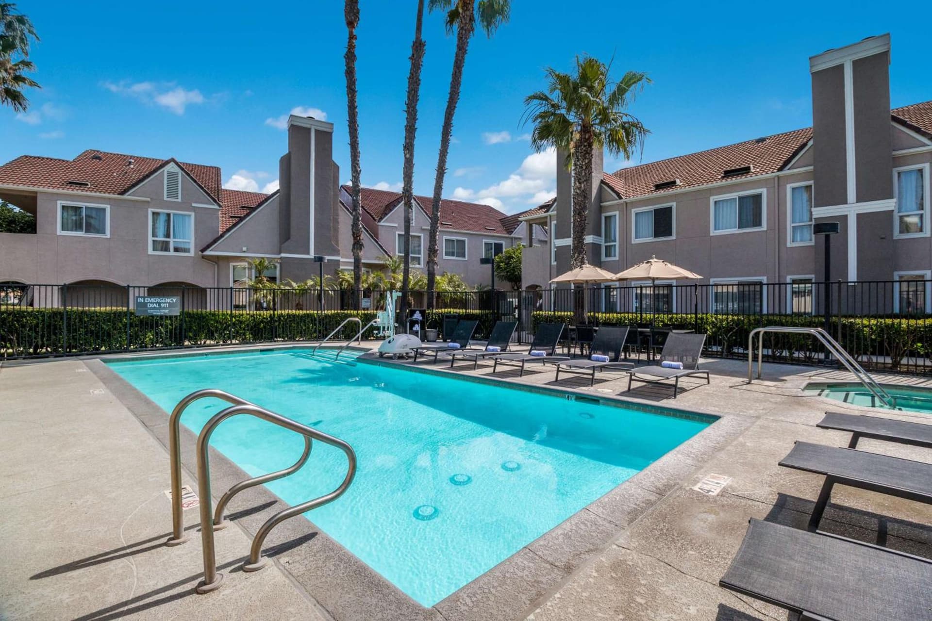 Sonesta ES Suites Huntington Beach Fountain Valley gallery photo in Huntington Beach, CA — image 27