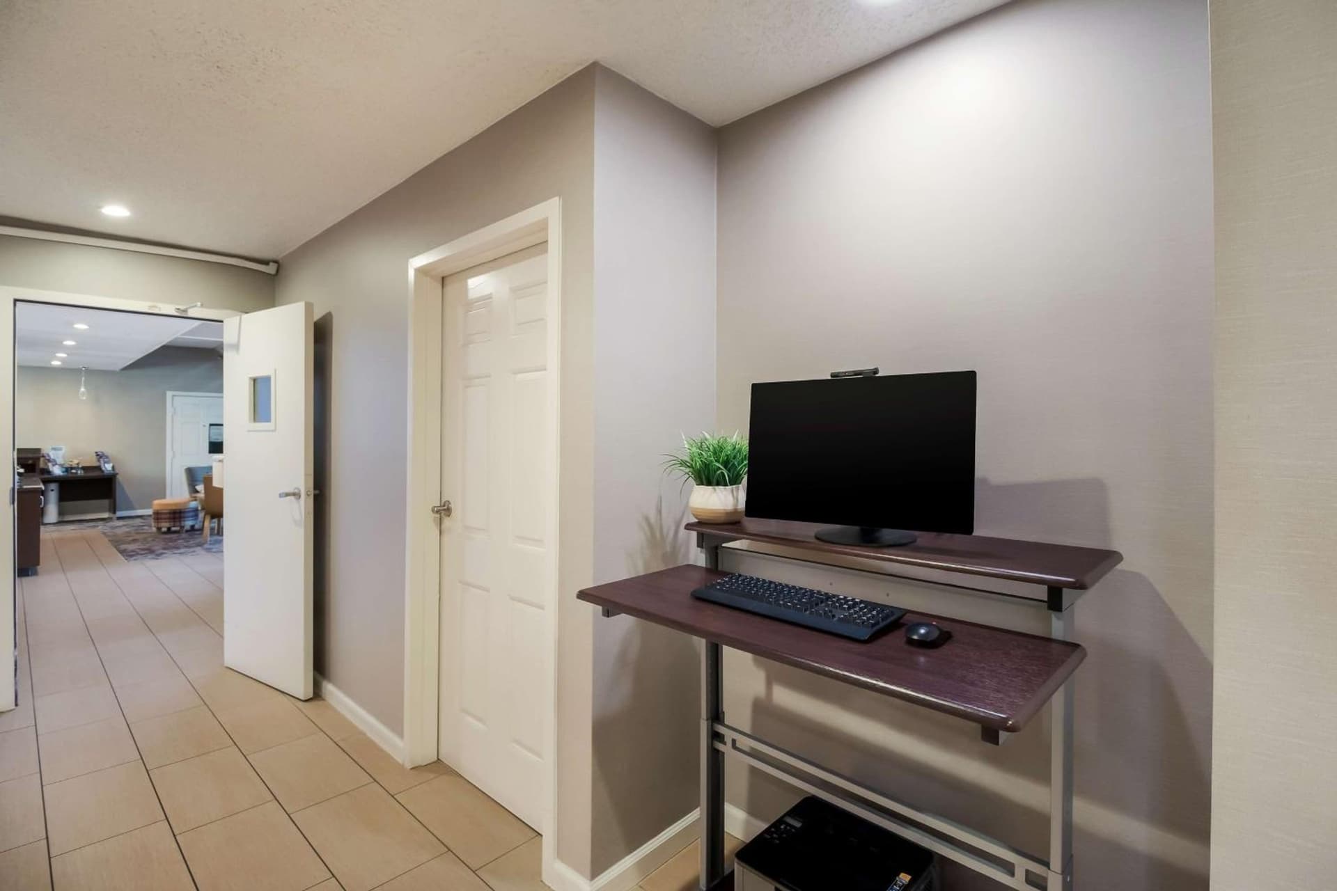 Sonesta ES Suites Huntington Beach Fountain Valley gallery photo in Huntington Beach, CA — image 17