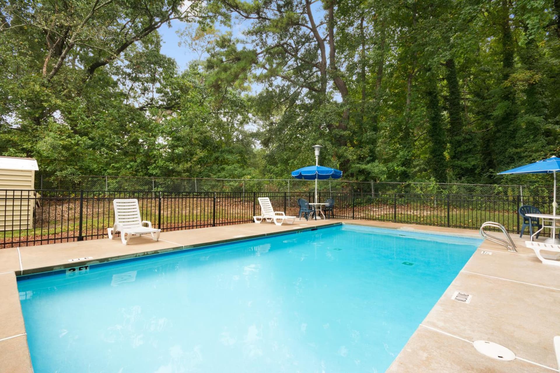 Days Inn by Wyndham Atlanta Stone Mountain gallery photo in Stone Mountain, GA — image 29