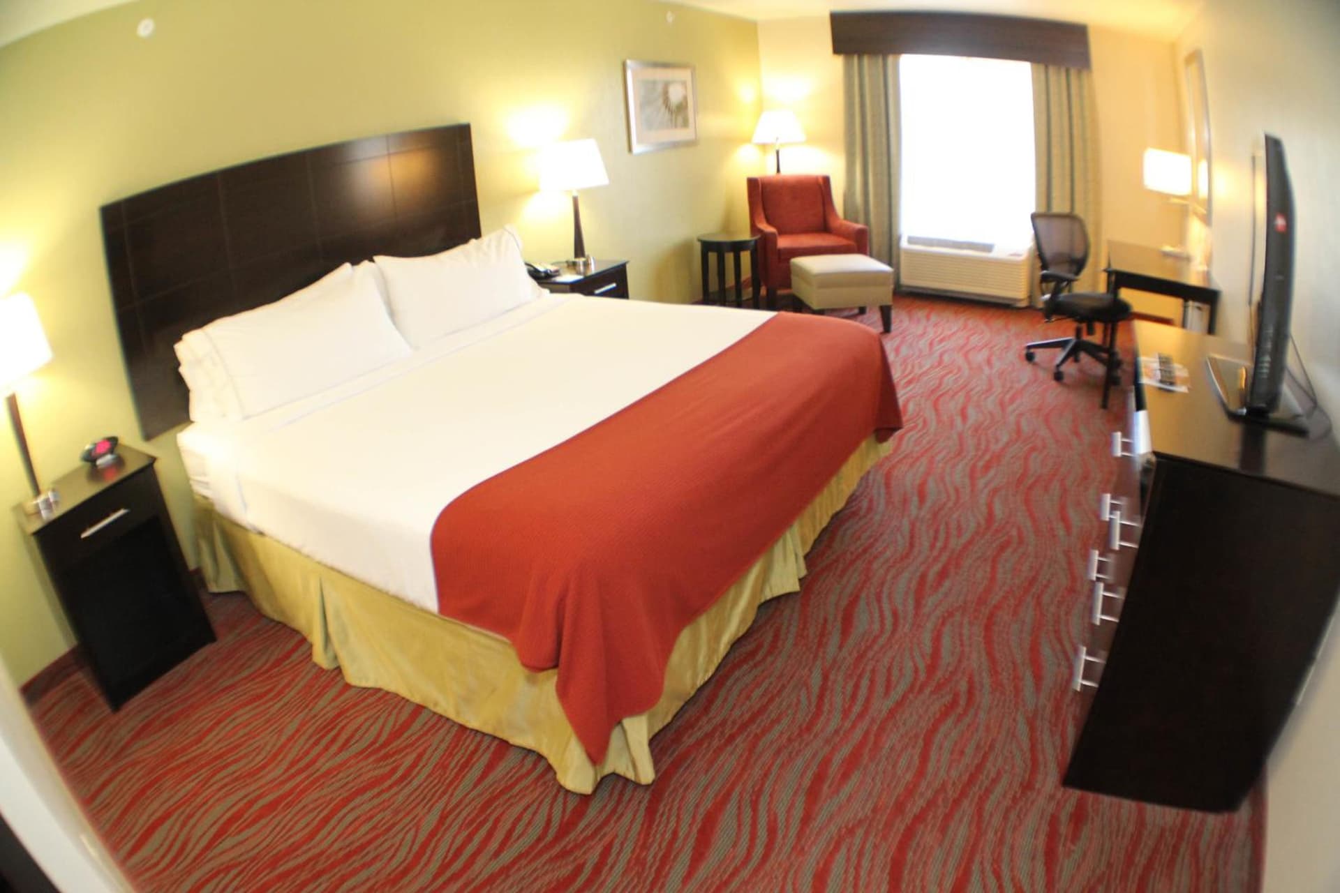 Holiday Inn Express & Suites Indianapolis North - Carmel by IHG gallery photo in Carmel, IN — image 31