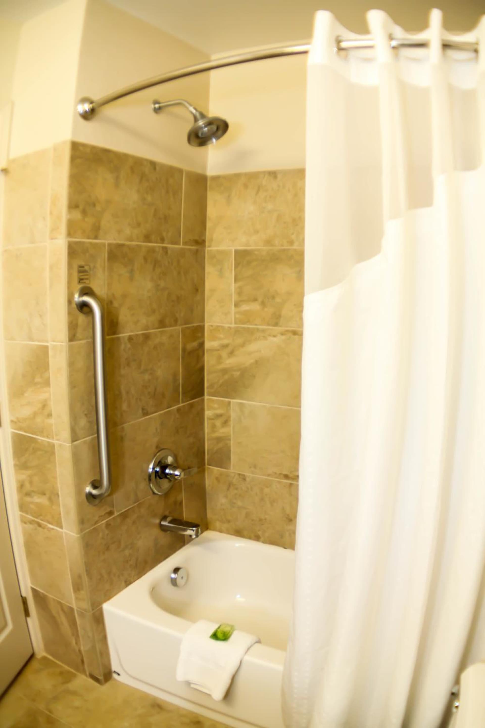 Holiday Inn Express & Suites Indianapolis North - Carmel by IHG gallery photo in Carmel, IN — image 23