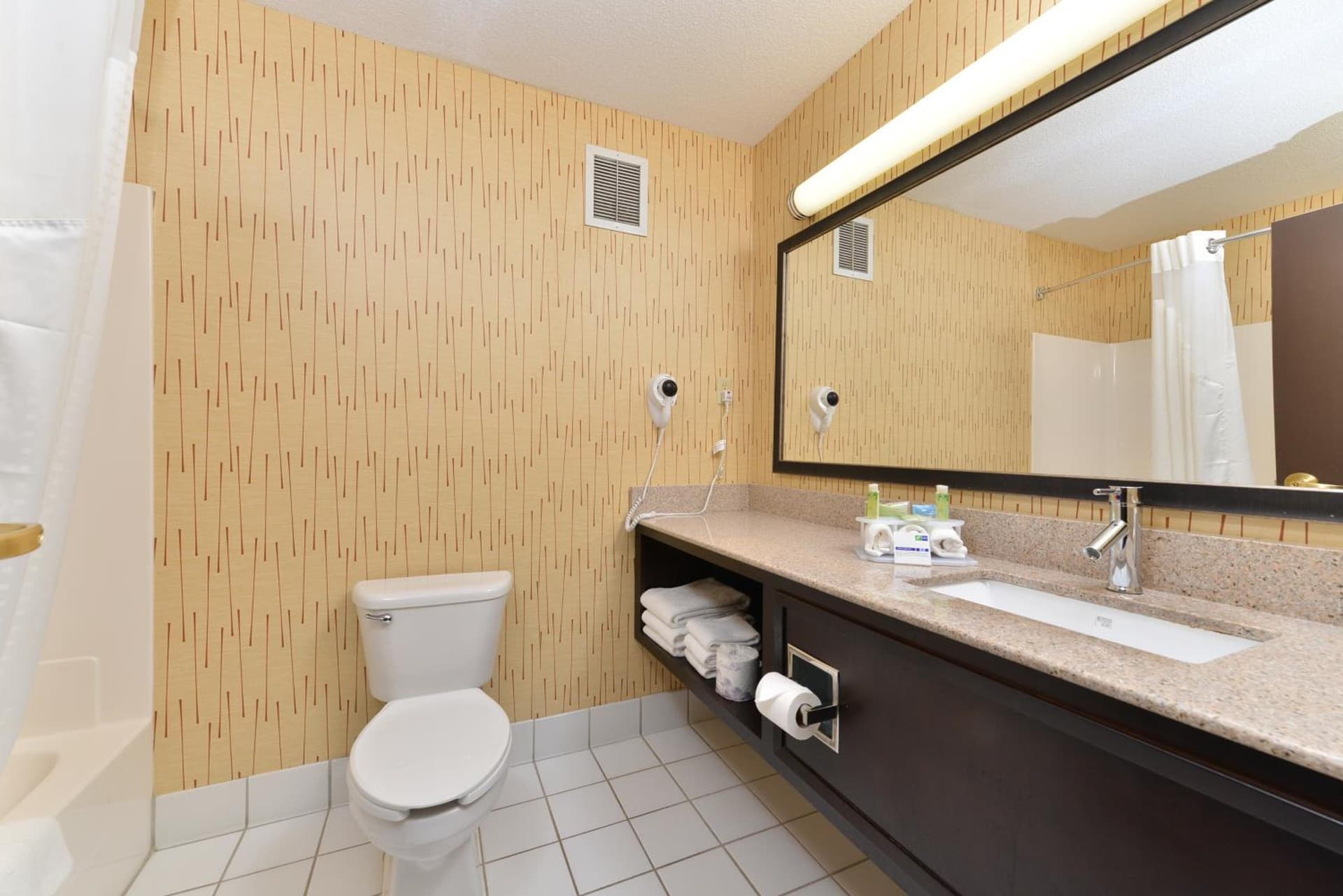 Holiday Inn Express St. Paul South - Inver Grove Heights by IHG interior in Inver Grove Heights, MN — gallery photo 2