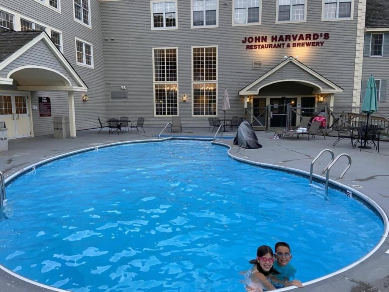 Gorgeous Ski On/Off 2 BR Sleeps 8 Jiminy-Must See Luxury — hotel in Hancock, Michigan