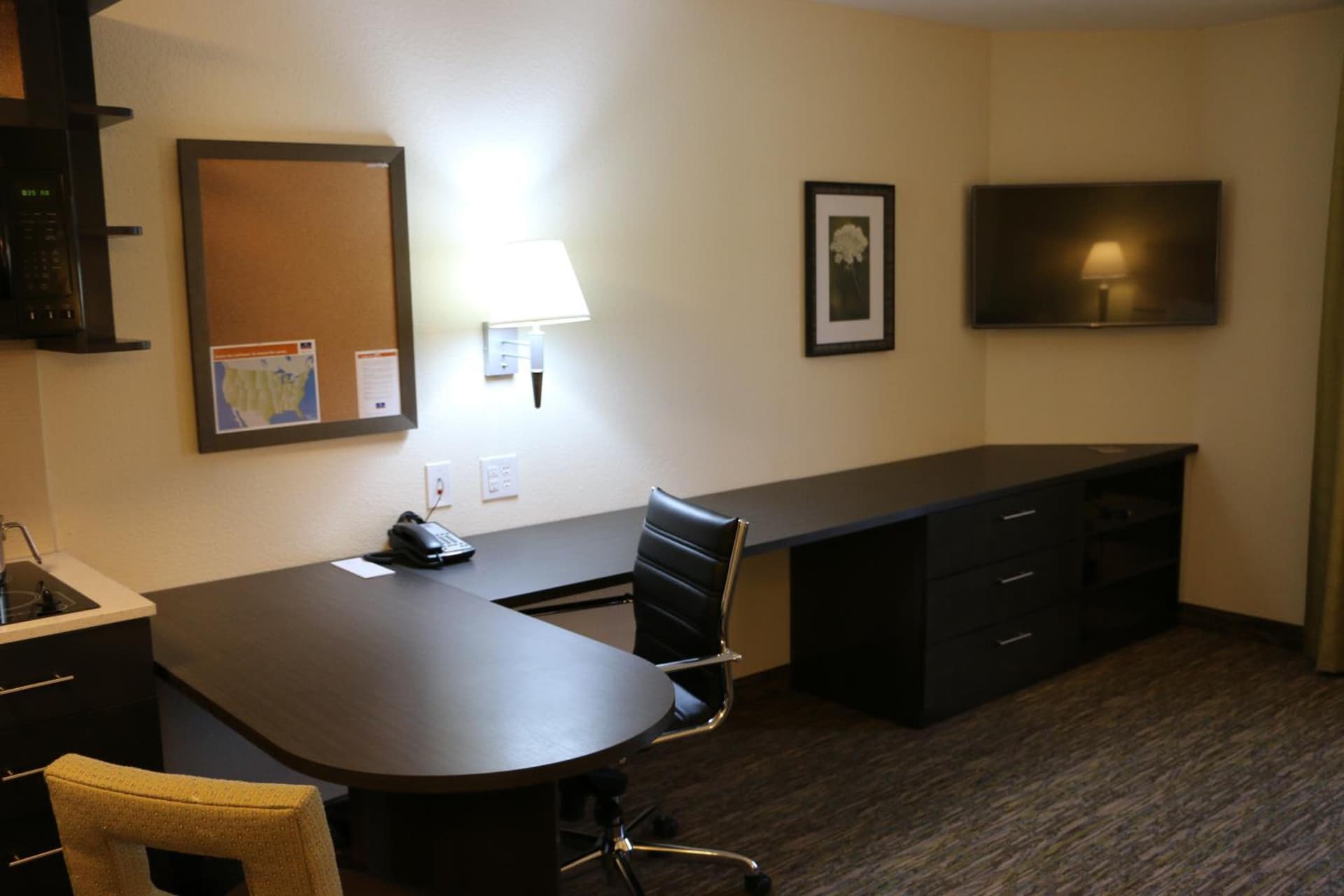 Candlewood Suites Bloomington by IHG gallery photo in Bloomington, IN — image 14