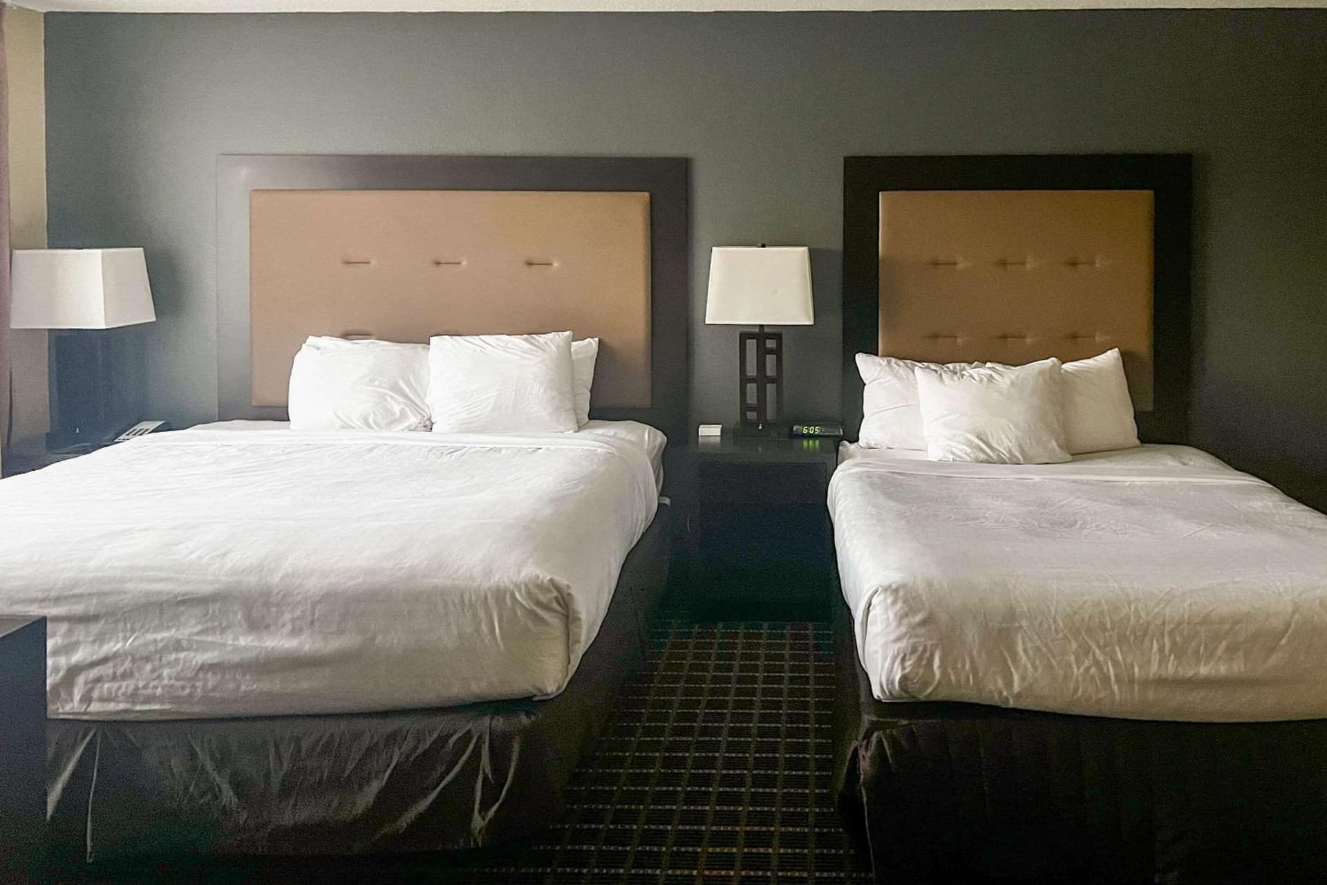 Days Inn & Suites by Wyndham Norton Shores/Muskegon gallery photo in Muskegon, MI — image 45