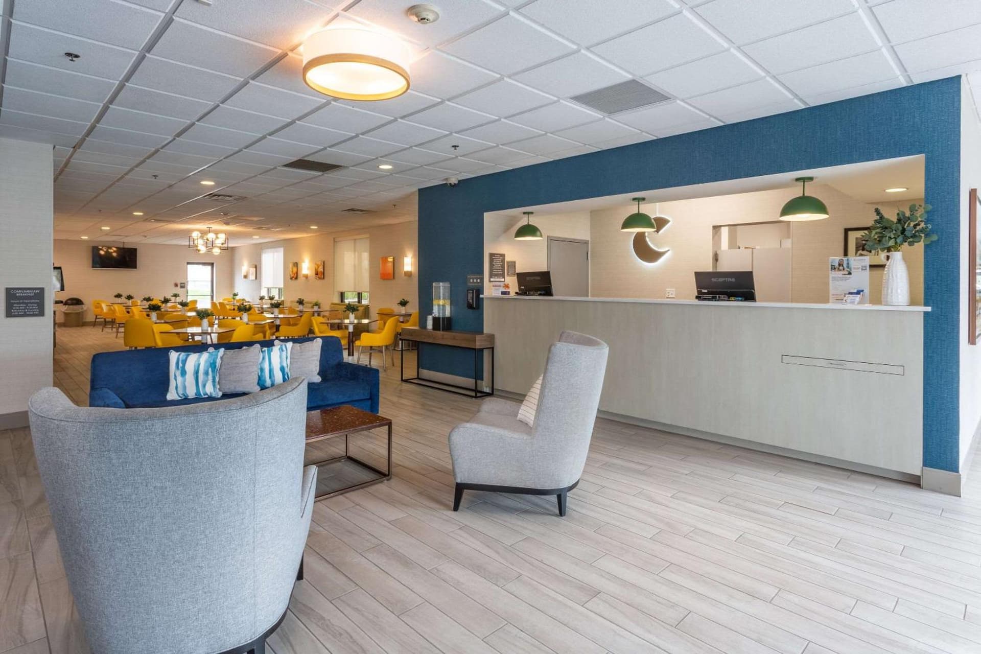 Comfort Inn & Suites Buffalo Airport property views in Buffalo, NY — gallery photo 3