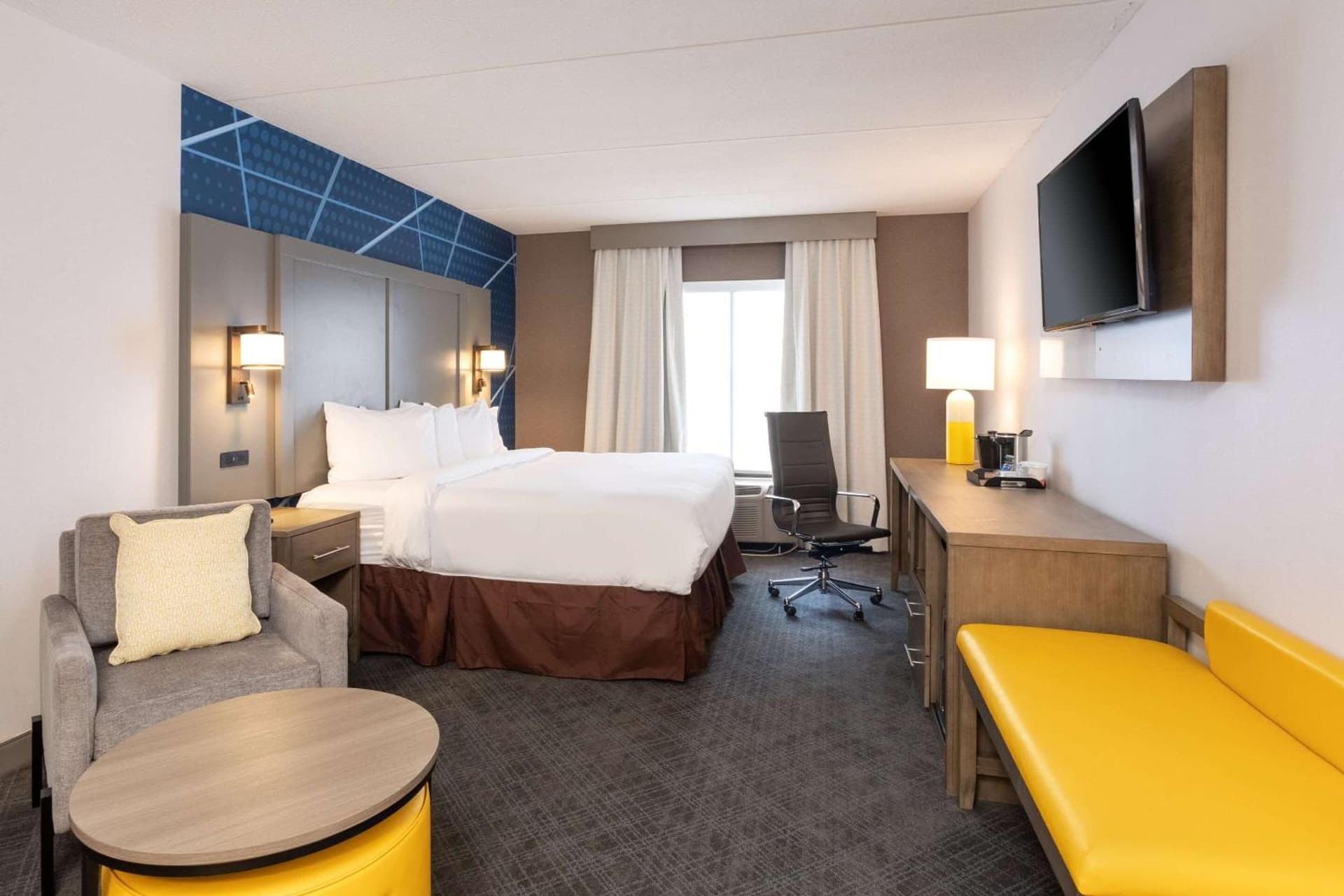 Comfort Inn & Suites Buffalo Airport gallery photo in Buffalo, NY — image 19