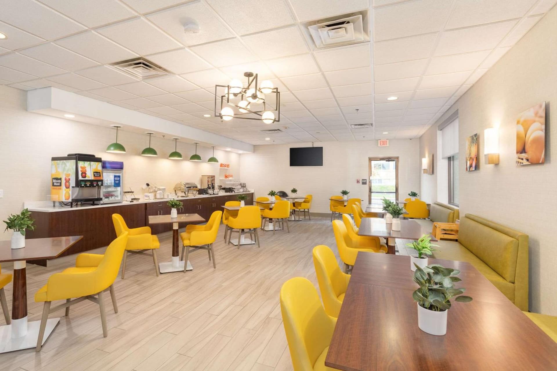 Comfort Inn & Suites Buffalo Airport gallery photo in Buffalo, NY — image 18