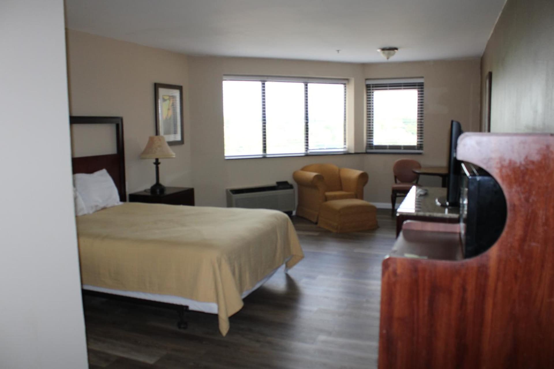 APM Inn and Suites gallery photo in Hagerstown, MD — image 36