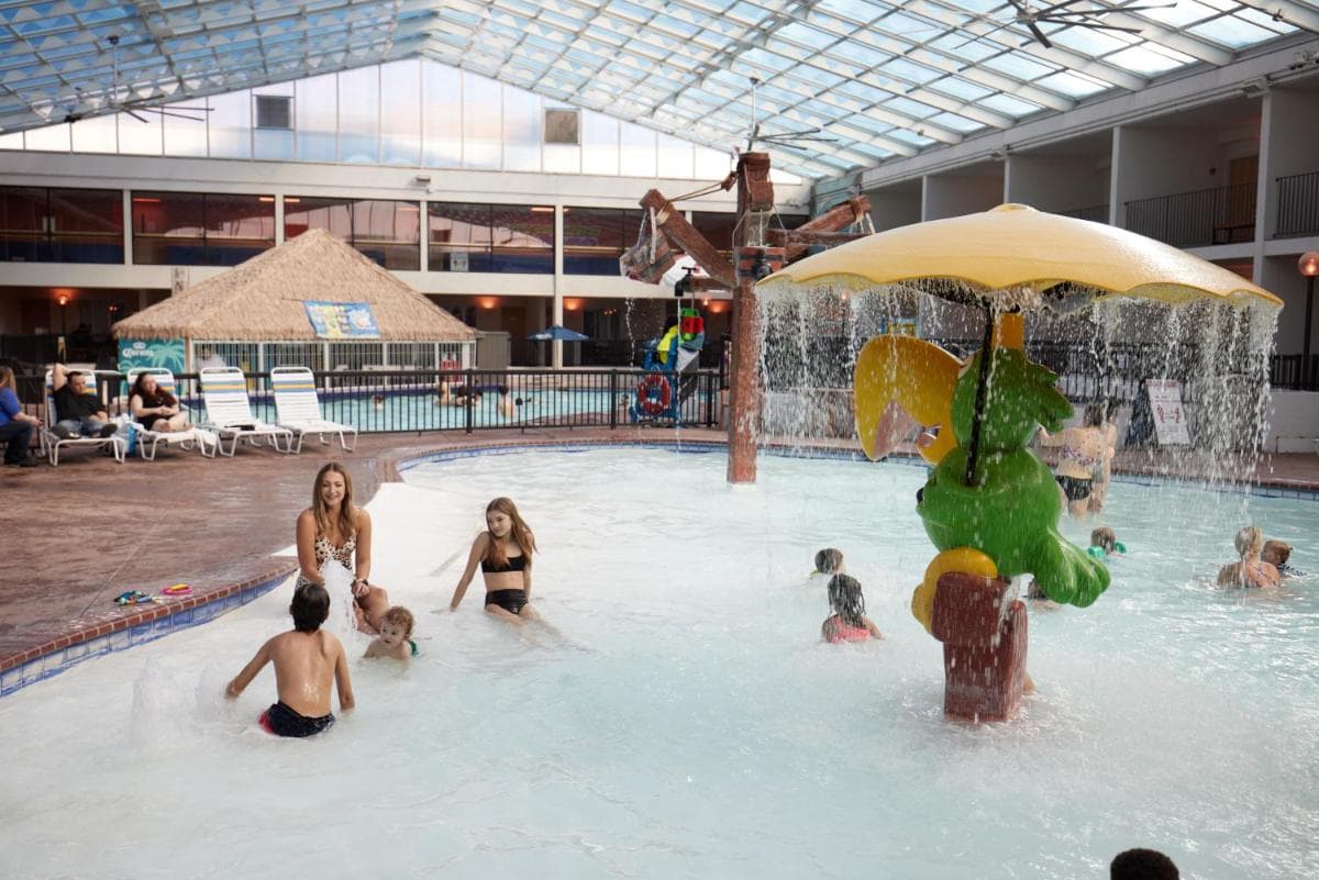 Adventureland Inn — hotel in Altoona, Iowa