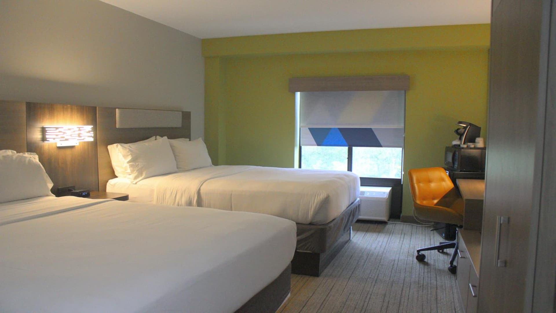 Holiday Inn Express Hotel & Suites Hope Mills-Fayetteville Airport by IHG gallery photo in Hope Mills, NC — image 26