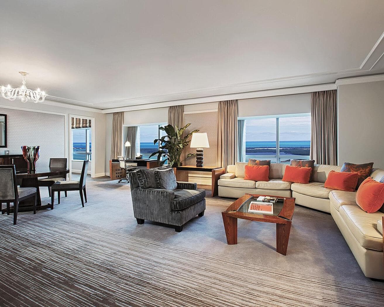 Four Seasons Hotel Miami gallery photo in Miami, FL — image 40