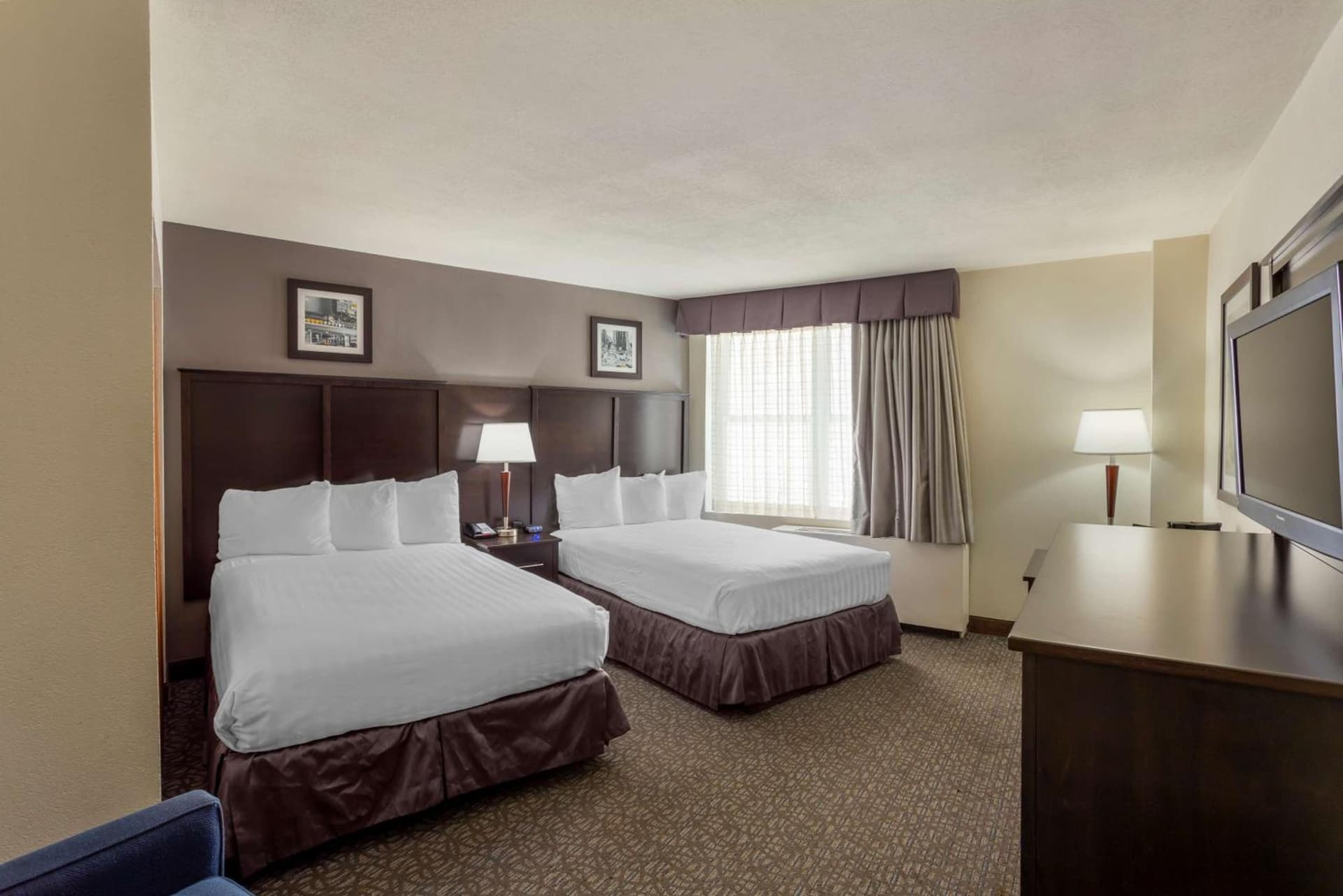 Best Western Gregory Hotel property views in Brooklyn, NY — gallery photo 3