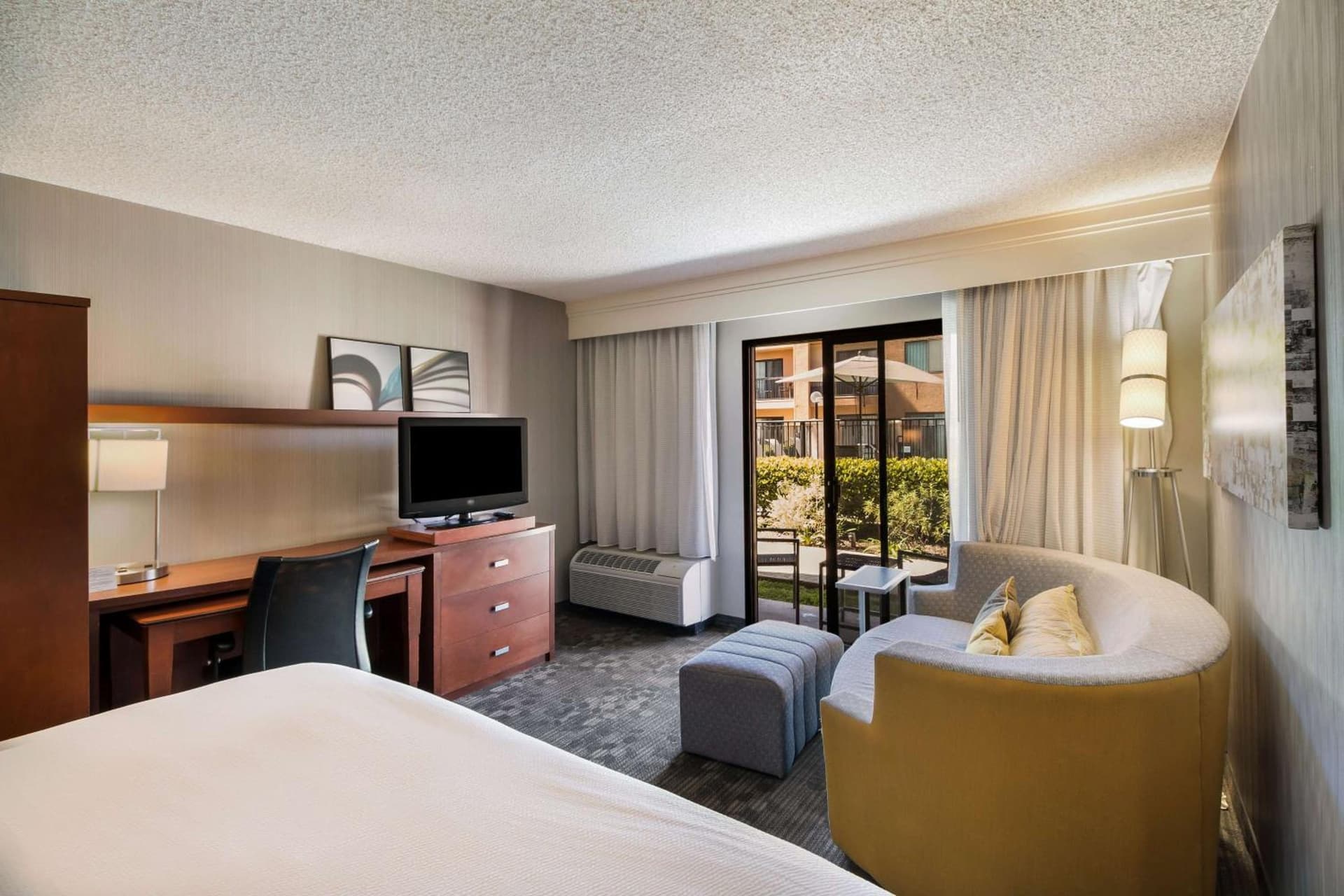 Sonesta Select Huntington Beach Fountain Valley gallery photo in Huntington Beach, CA — image 36
