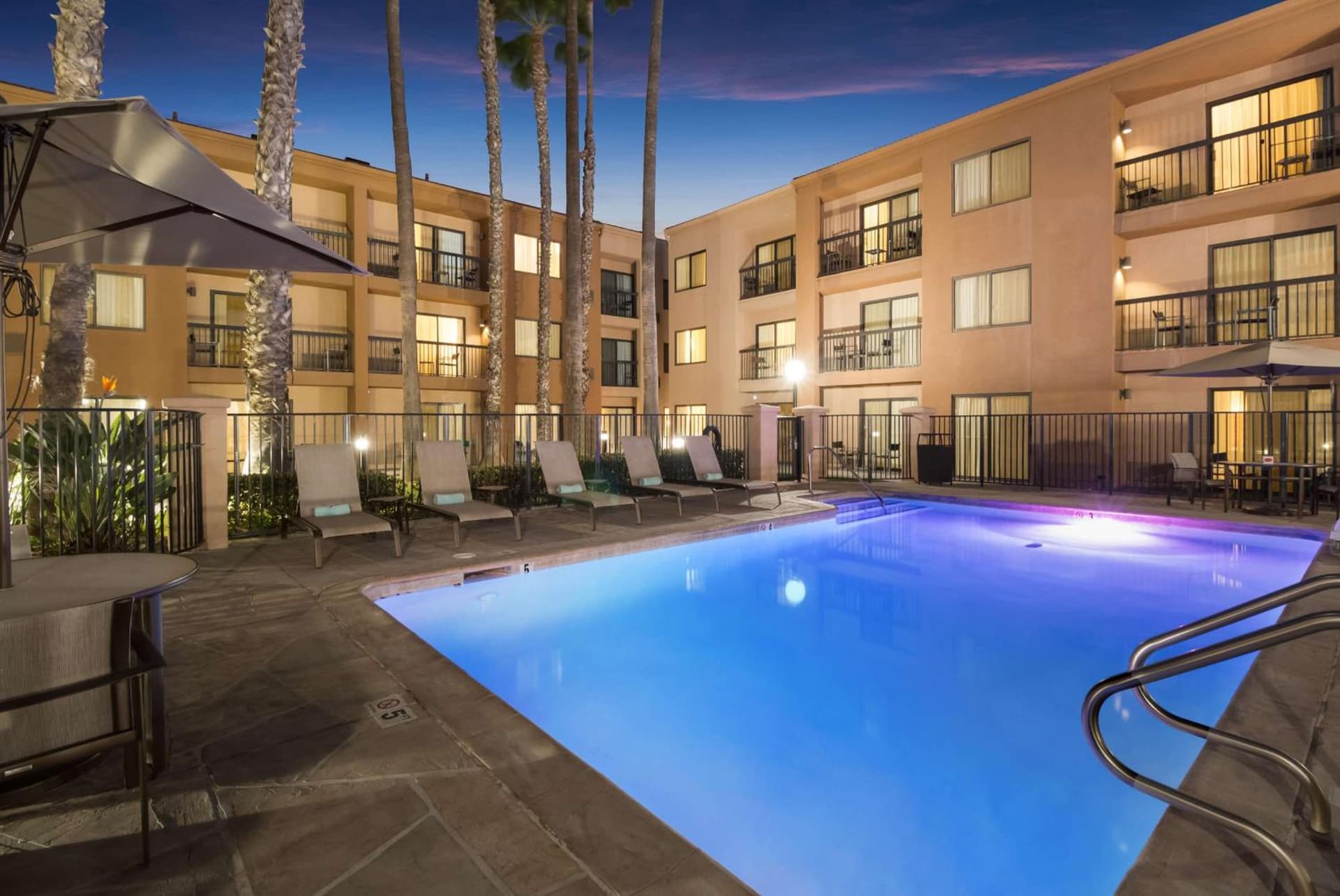 Sonesta Select Huntington Beach Fountain Valley gallery photo in Huntington Beach, CA — image 10