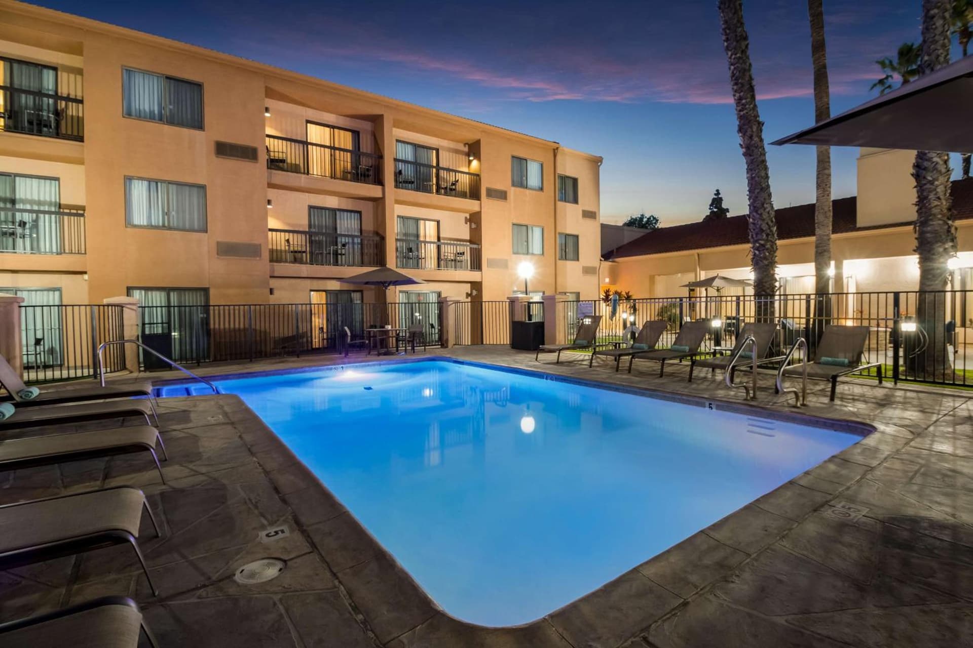 Sonesta Select Huntington Beach Fountain Valley gallery photo in Huntington Beach, CA — image 8