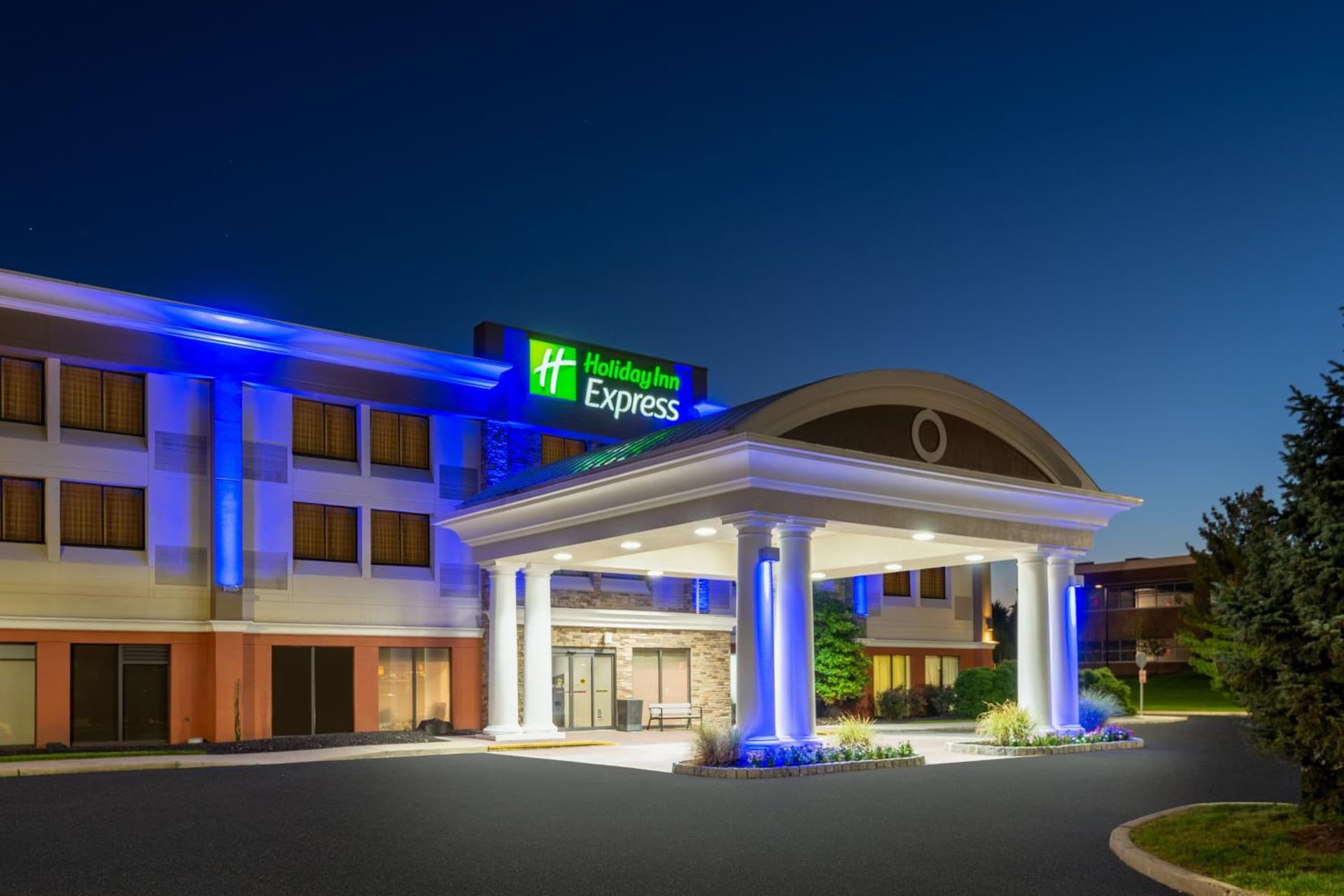 Holiday Inn Express Philadelphia NE-Bensalem by IHG featured exterior or lobby in Bensalem, PA — similar hotel