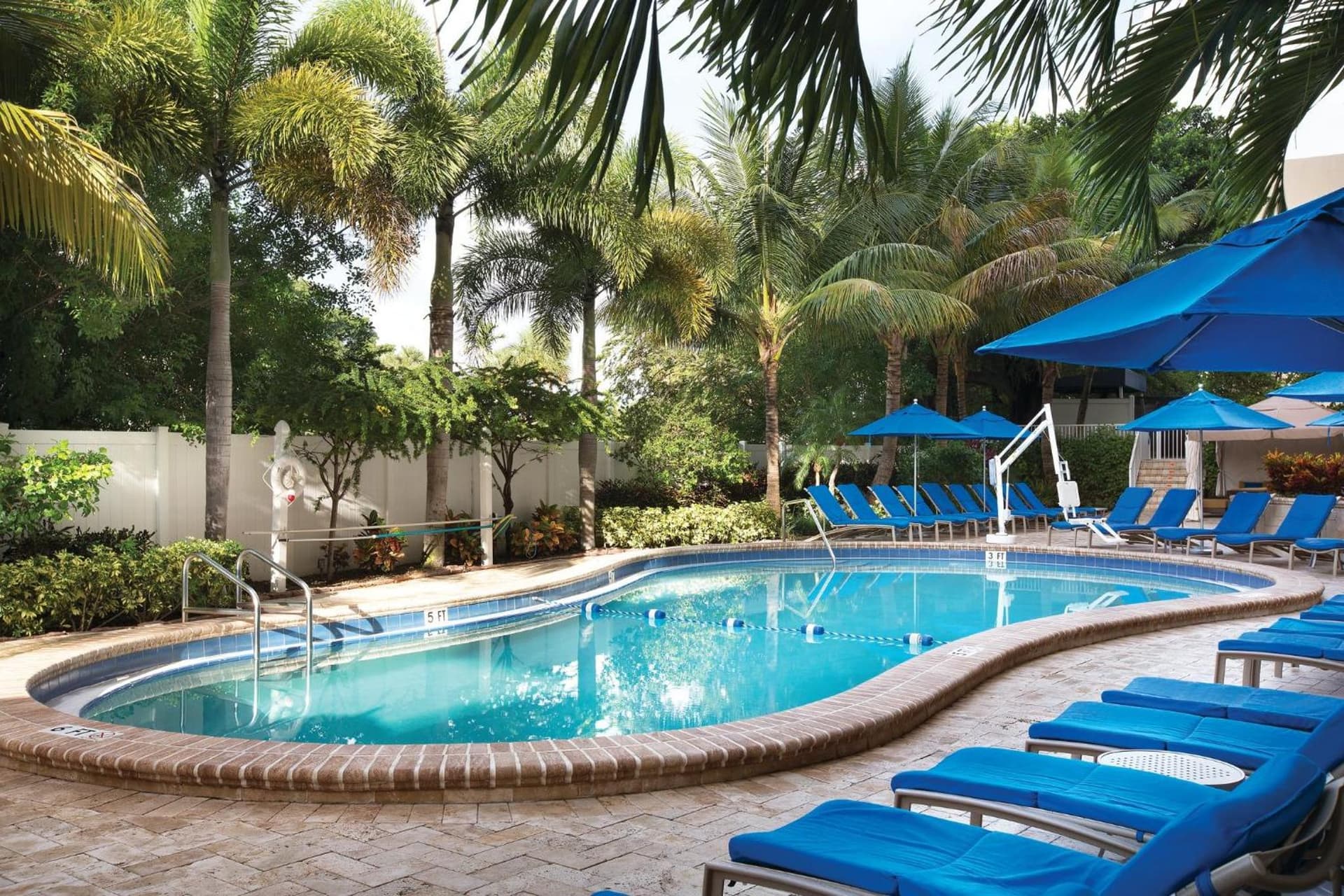 Club Wyndham Santa Barbara gallery photo in Pompano Beach, FL — image 28
