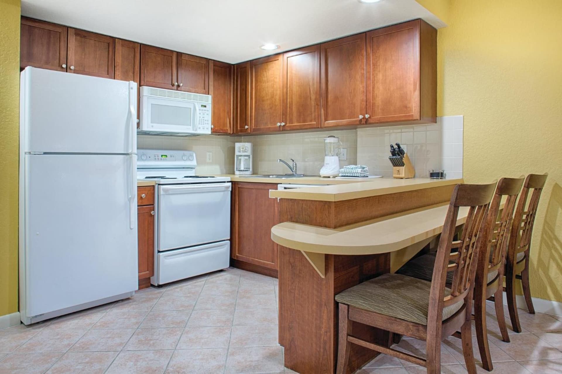 Club Wyndham Santa Barbara gallery photo in Pompano Beach, FL — image 41