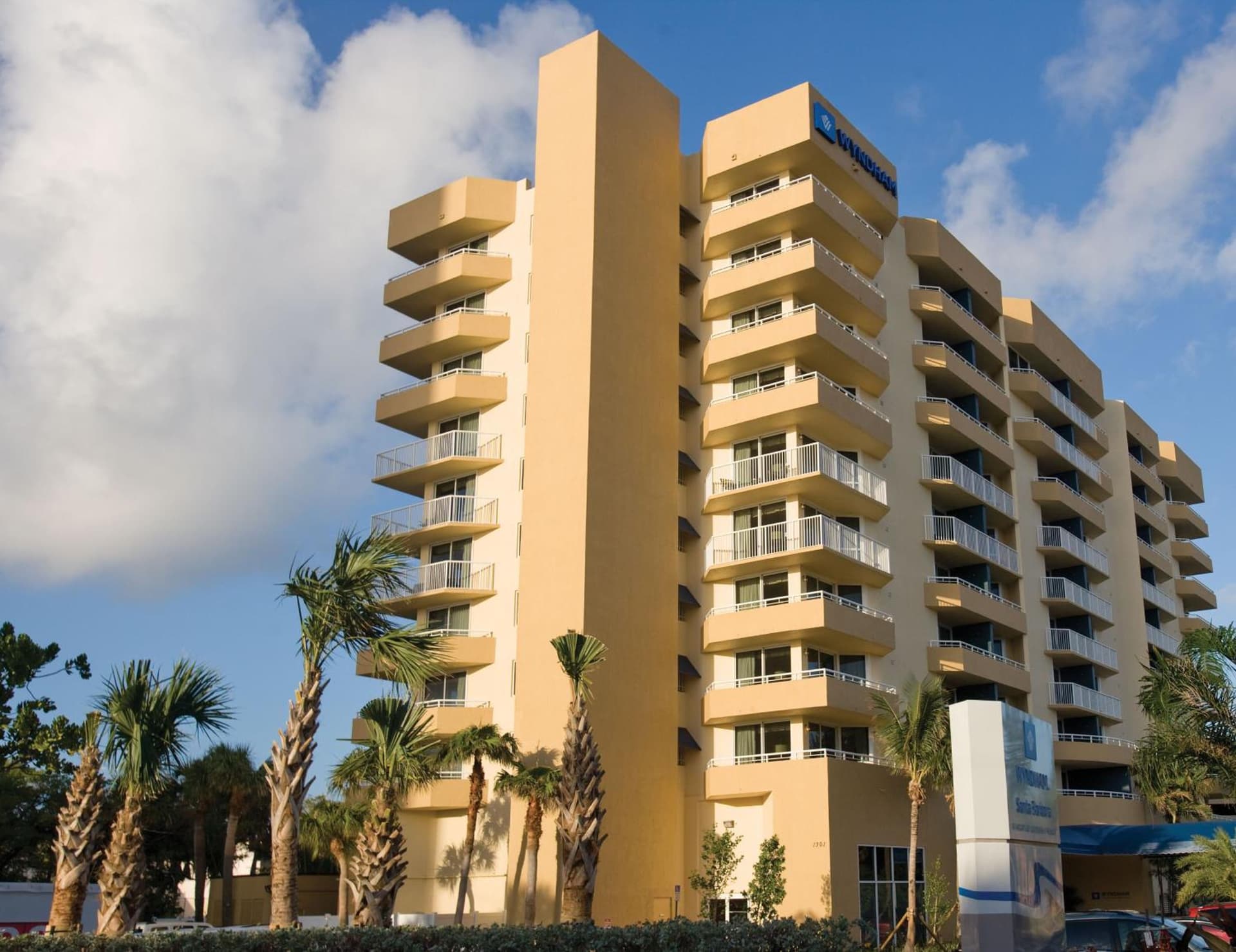Club Wyndham Santa Barbara gallery photo in Pompano Beach, FL — image 20