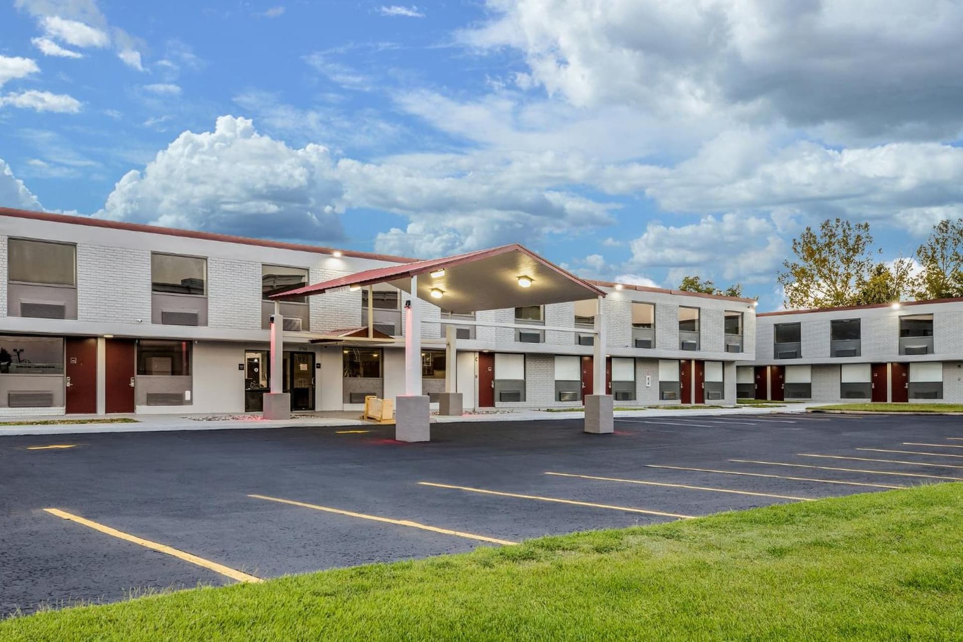 Red Roof Inn Alexandria, LA interior in Alexandria, LA — gallery photo 2
