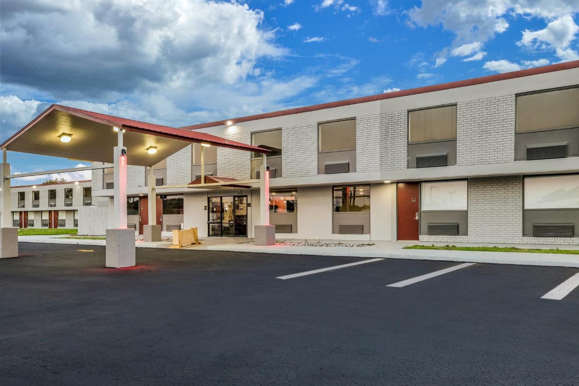 Red Roof Inn Alexandria, LA featured exterior or lobby in Alexandria, LA — similar hotel