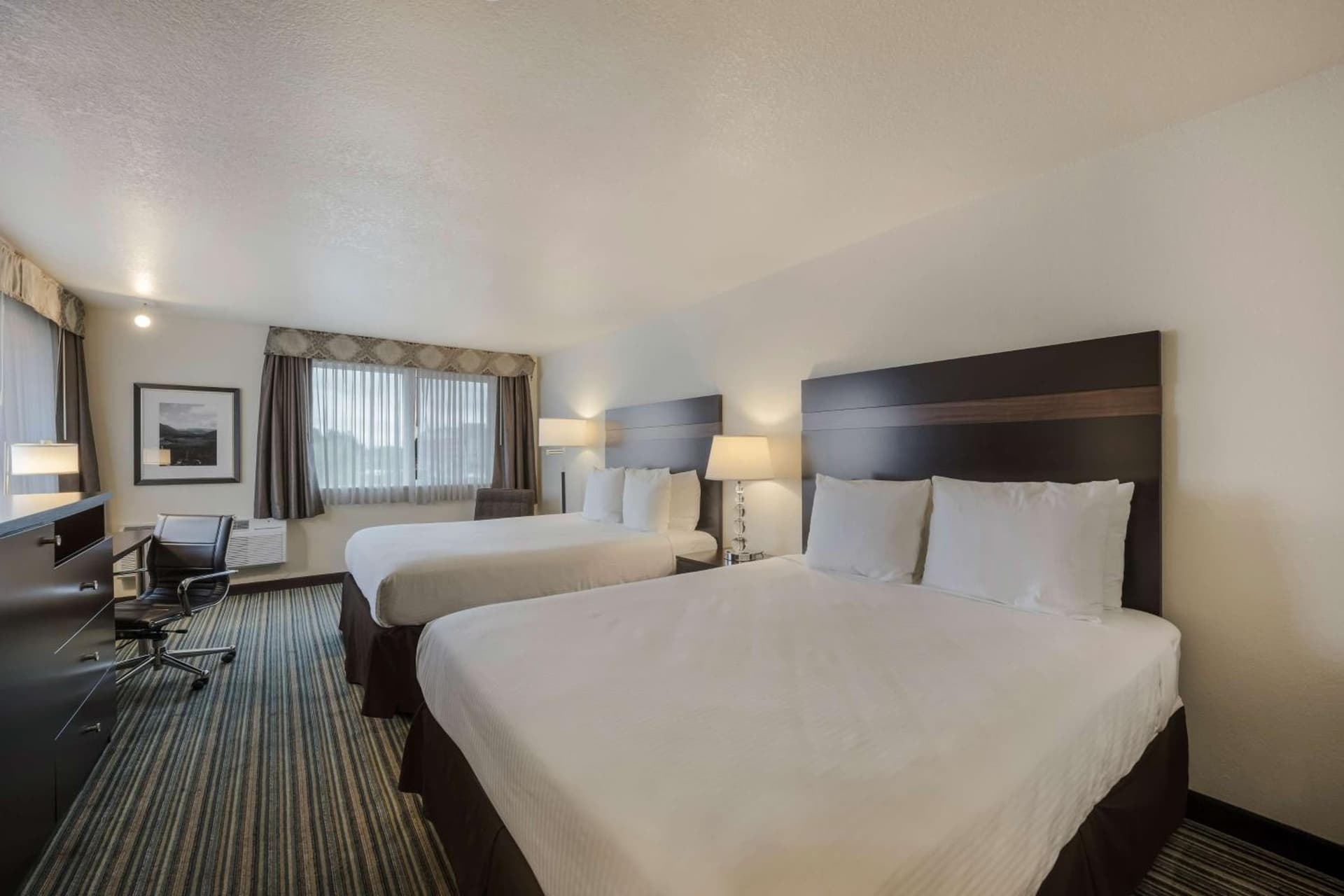 Best Western Alderwood property views in Lynnwood, WA — gallery photo 3