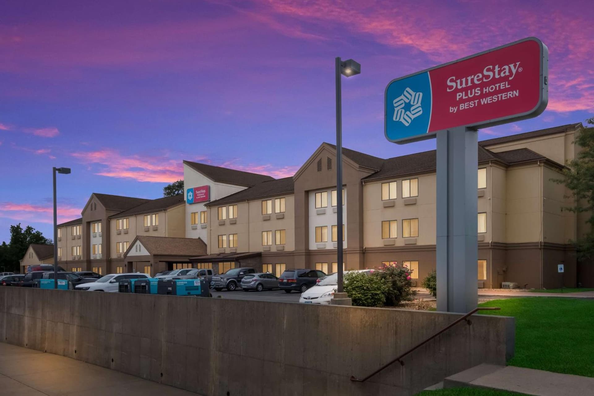SureStay Plus Hotel by Best Western Coralville Iowa City gallery photo in Coralville, IA — image 27