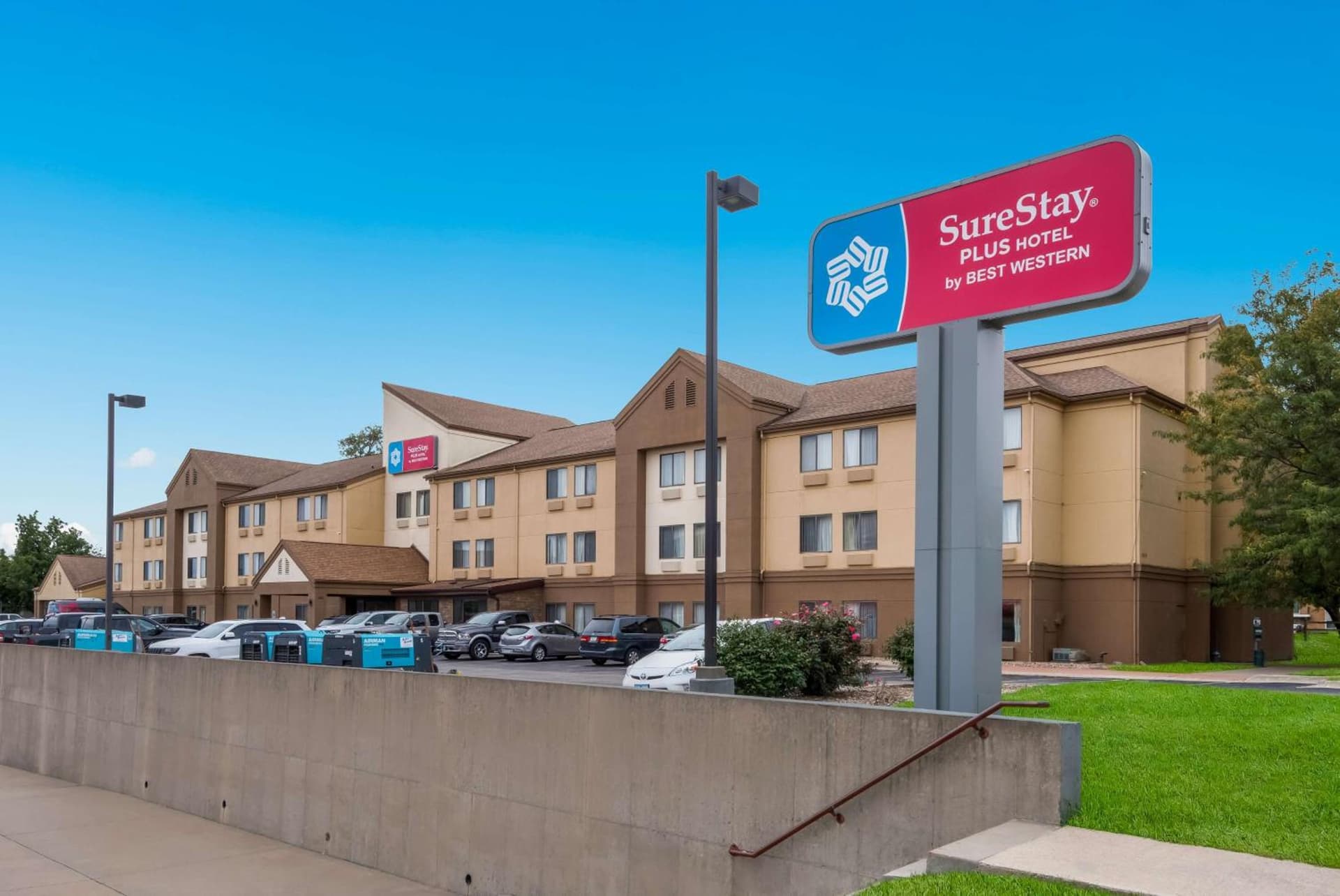 SureStay Plus Hotel by Best Western Coralville Iowa City gallery photo in Coralville, IA — image 6