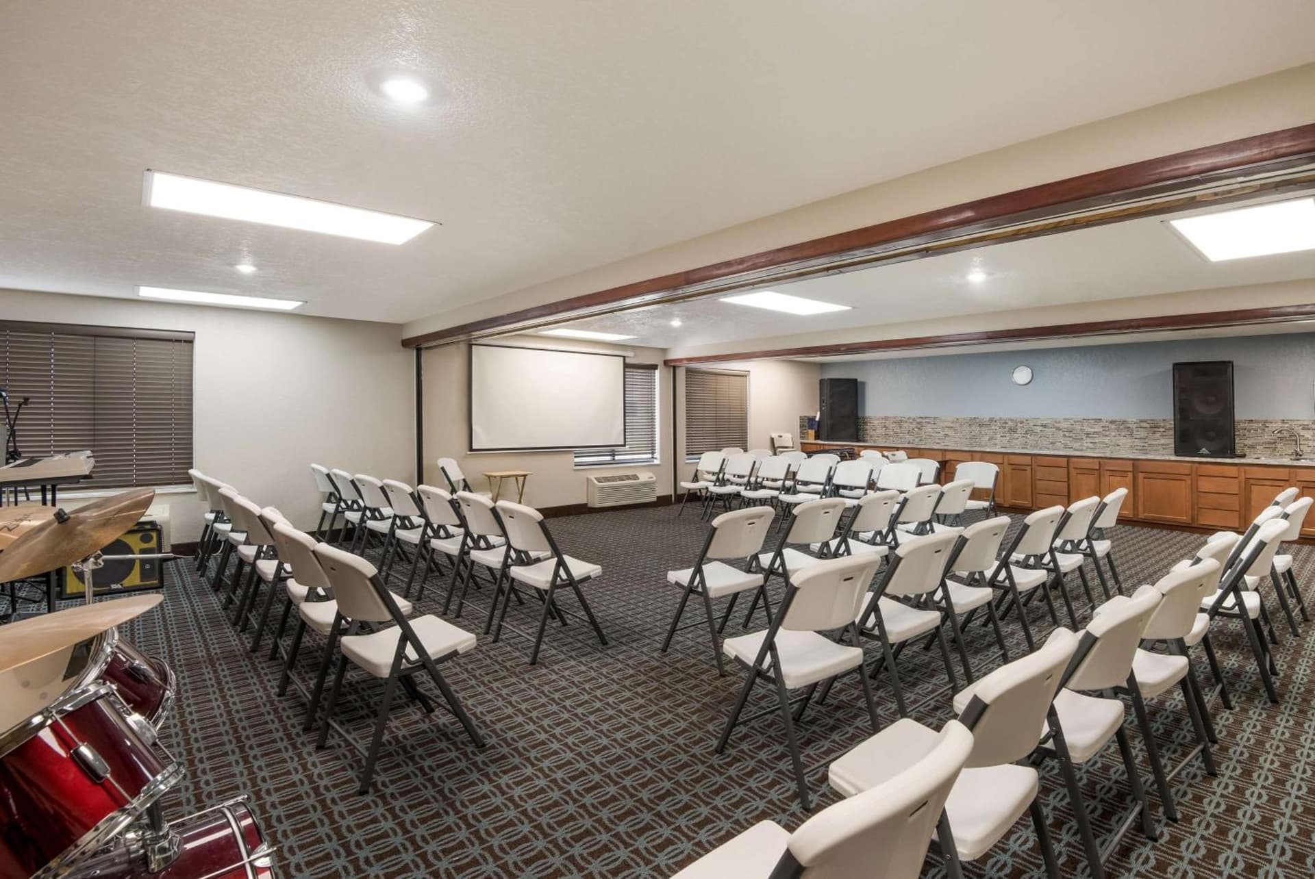 SureStay Plus Hotel by Best Western Coralville Iowa City interior in Coralville, IA — gallery photo 2