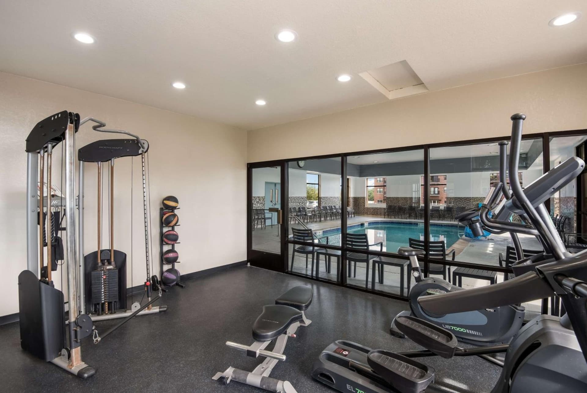 SureStay Plus Hotel by Best Western Coralville Iowa City gallery photo in Coralville, IA — image 39