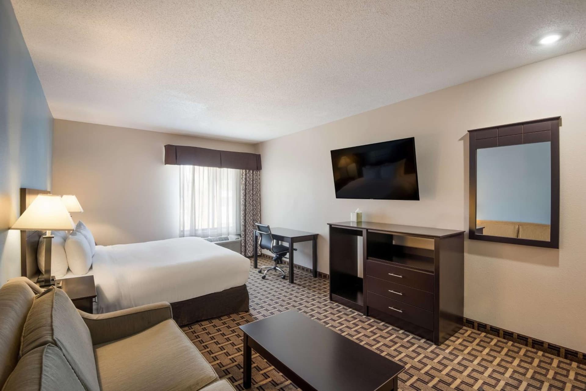 SureStay Plus Hotel by Best Western Coralville Iowa City gallery photo in Coralville, IA — image 17