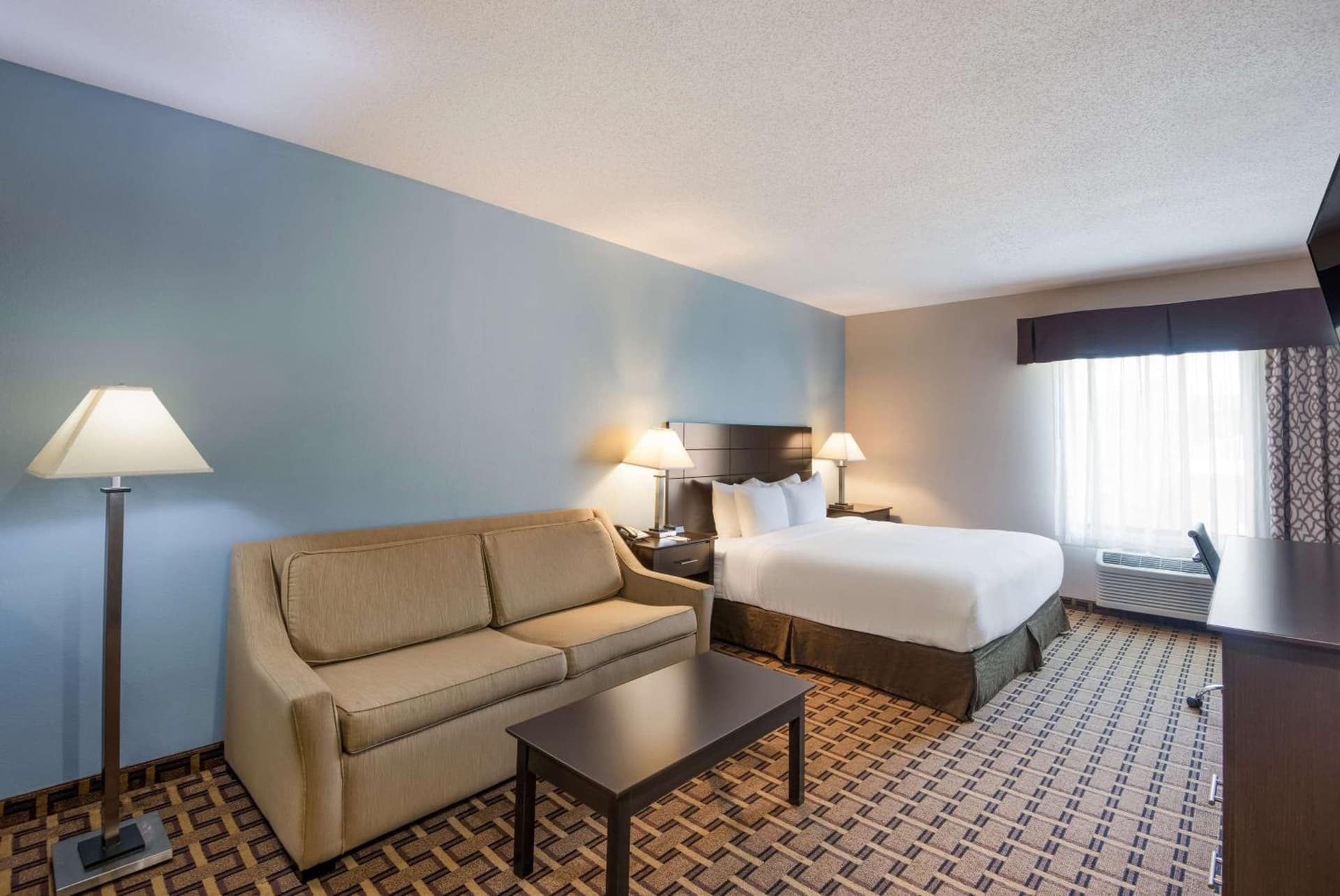 SureStay Plus Hotel by Best Western Coralville Iowa City gallery photo in Coralville, IA — image 29