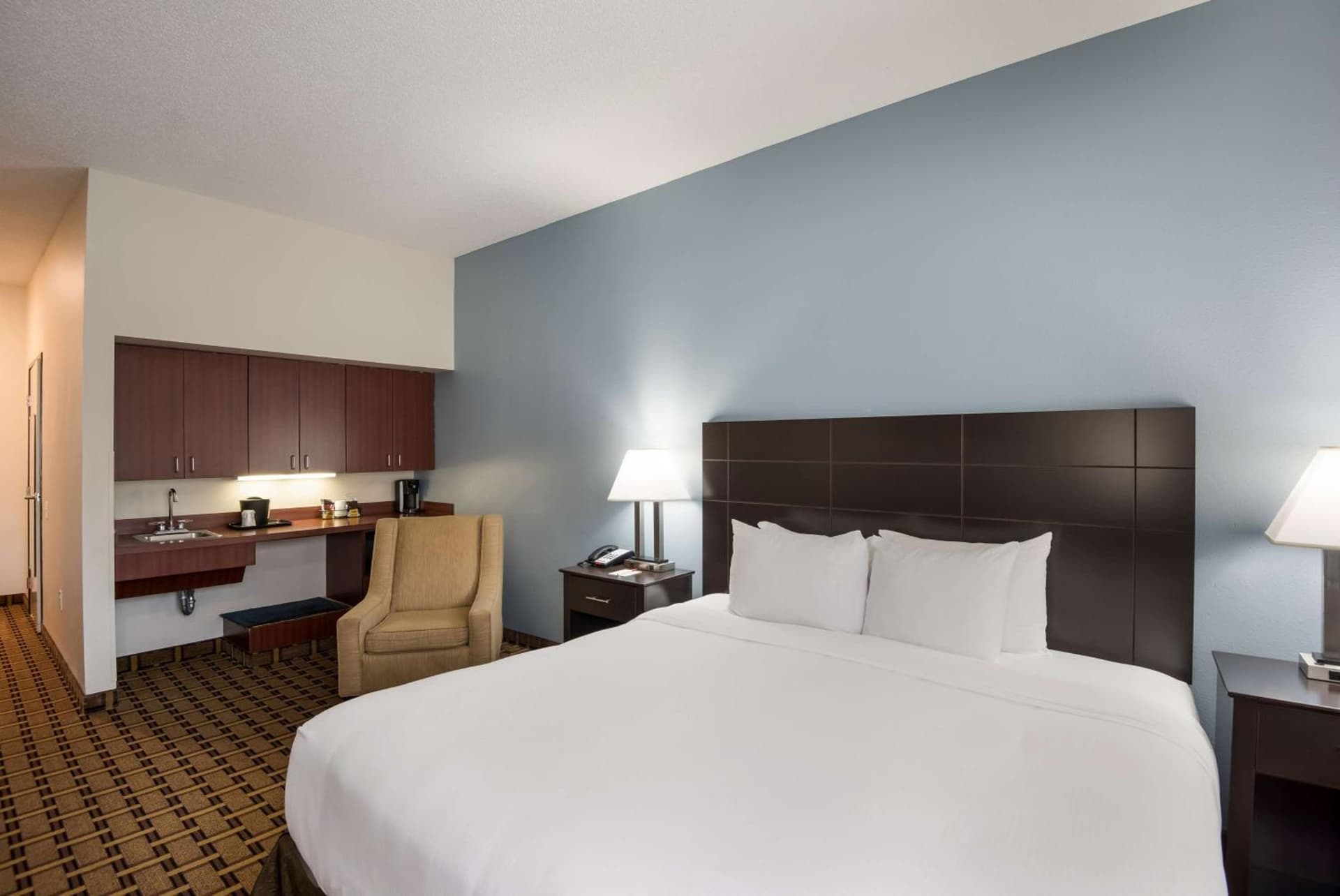 SureStay Plus Hotel by Best Western Coralville Iowa City gallery photo in Coralville, IA — image 34