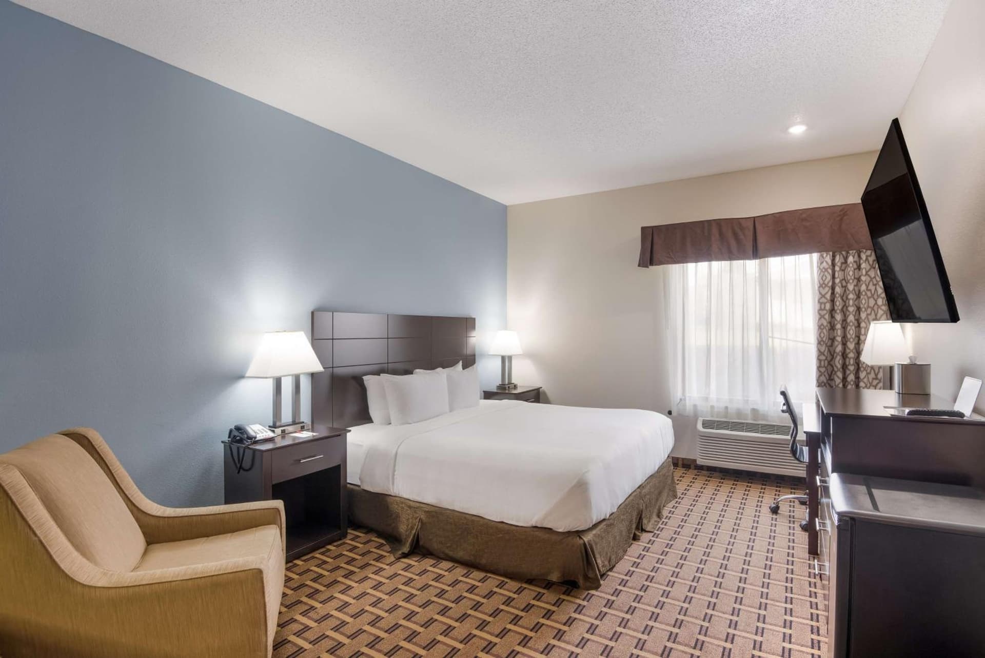 SureStay Plus Hotel by Best Western Coralville Iowa City gallery photo in Coralville, IA — image 42