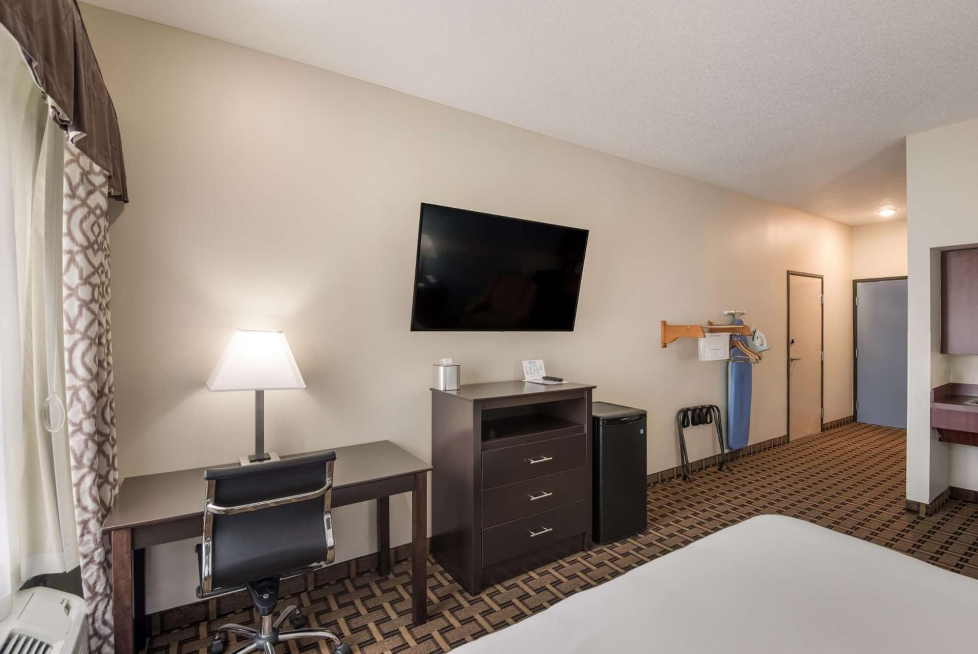 SureStay Plus Hotel by Best Western Coralville Iowa City gallery photo in Coralville, IA — image 7