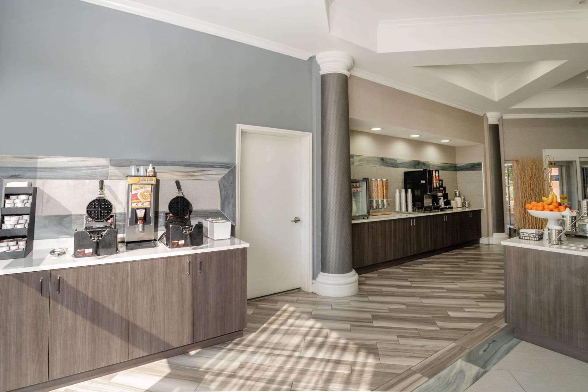La Quinta by Wyndham Birmingham Hoover gallery photo in Hoover, AL — image 11