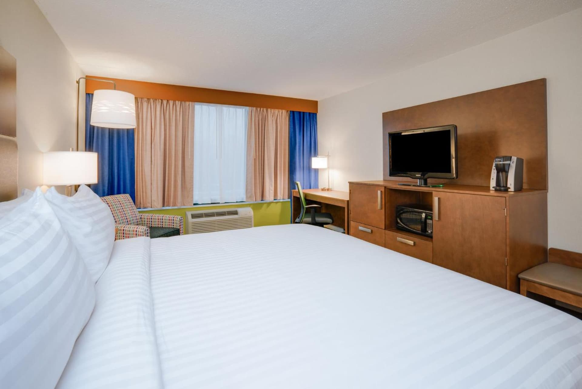 Holiday Inn Express & Suites Ft. Washington - Philadelphia by IHG gallery photo in Fort Washington, PA — image 61