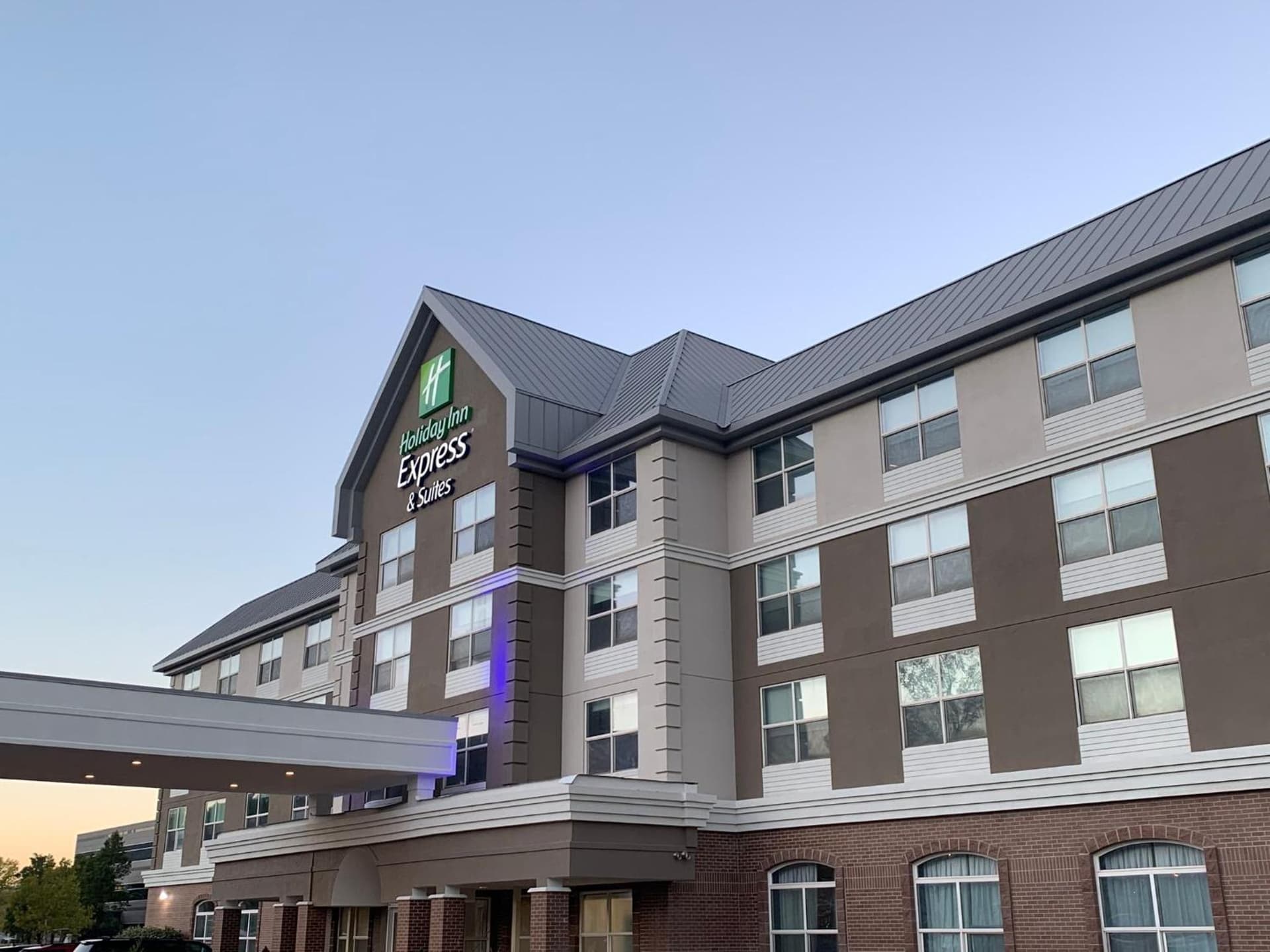Holiday Inn Express & Suites Salt Lake City N - Bountiful interior in Bountiful, UT — gallery photo 2