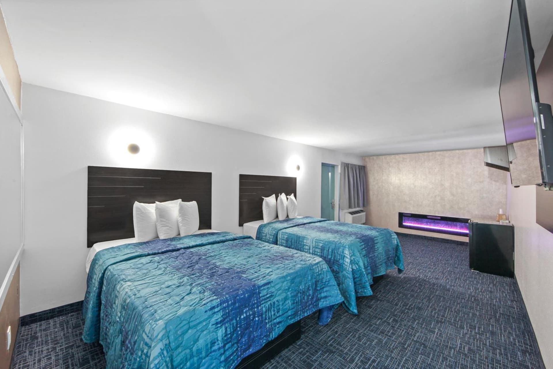Hotel OPUS Bronx Near Bay Plaza Mall gallery photo in Bronx, NY — image 7