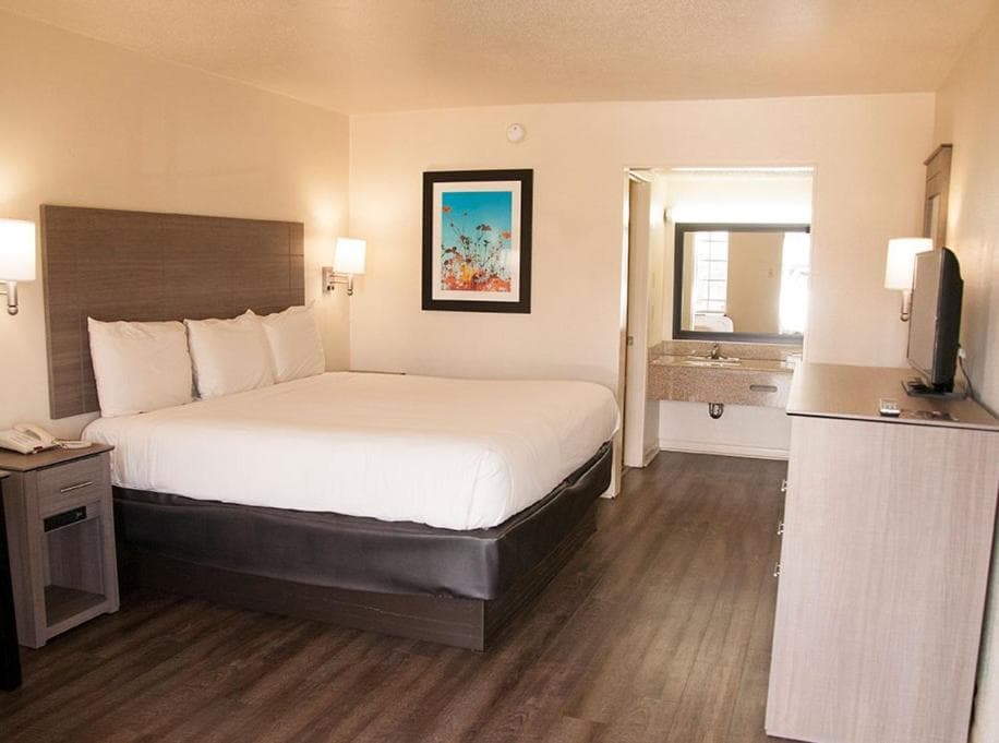 Exacta Inn interior in Minden, LA — gallery photo 2